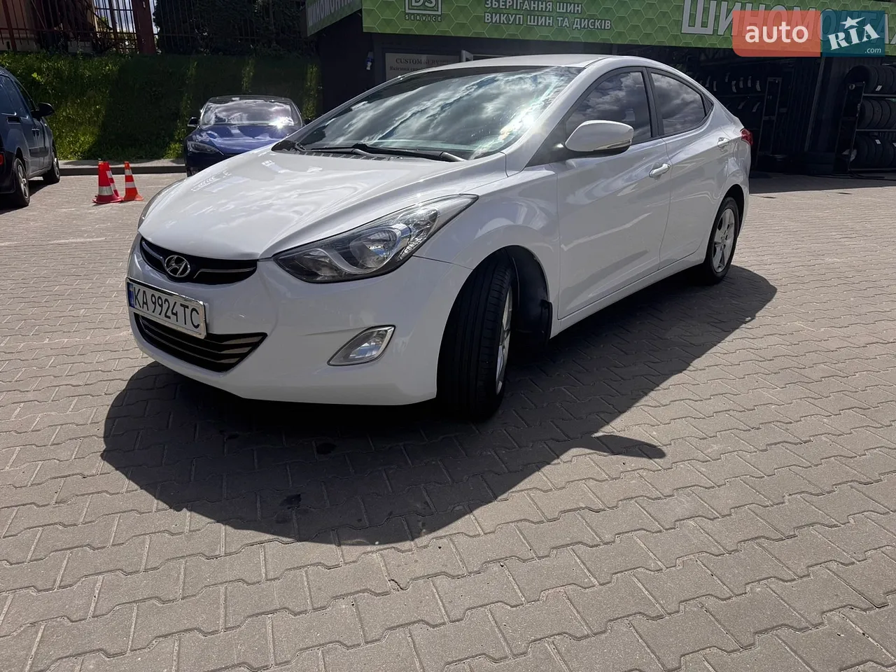 2014 Hyundai Elantra - мініатюра 11