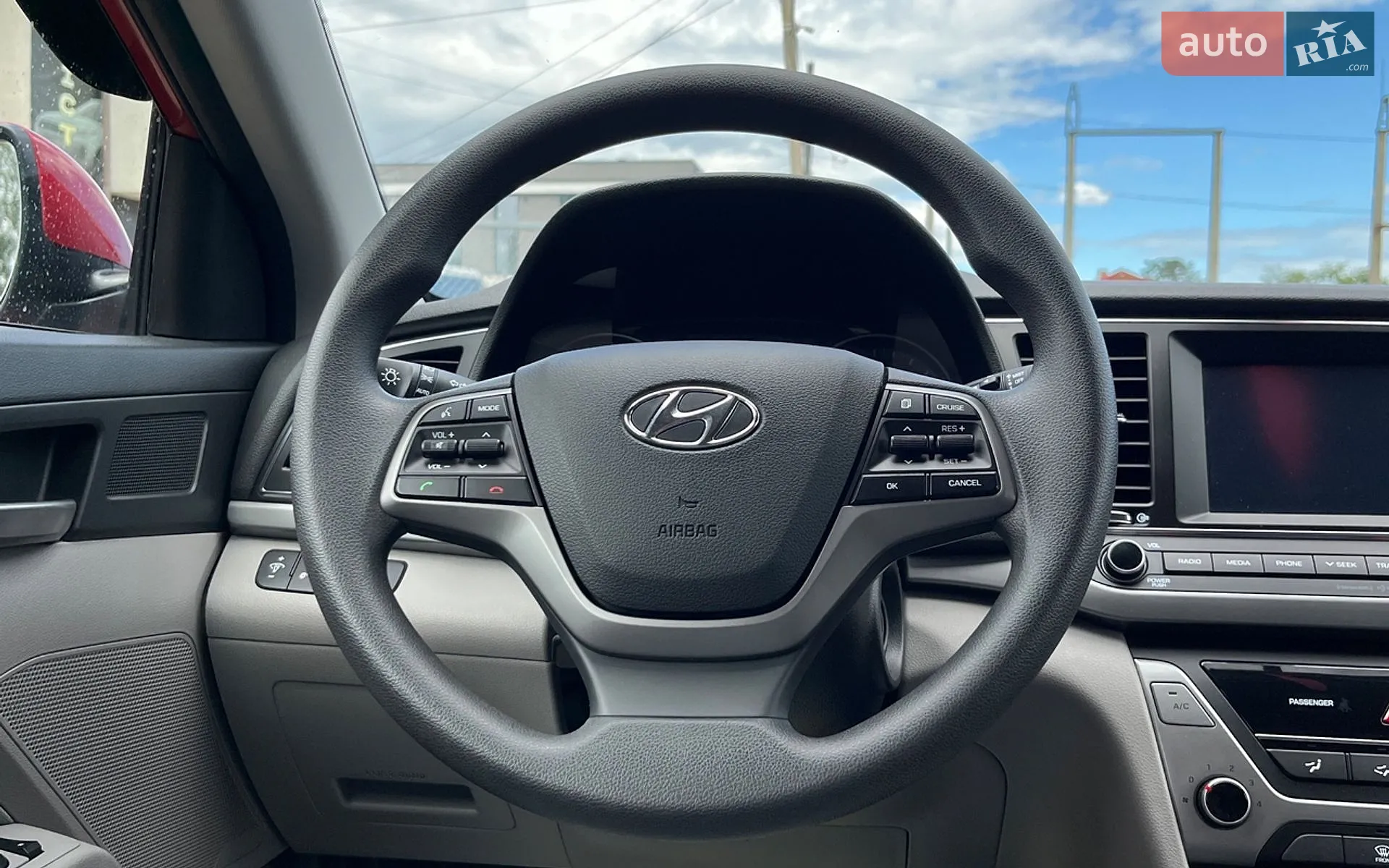 2018 Hyundai Elantra - мініатюра 16