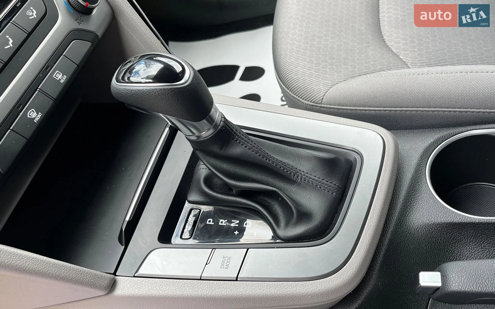 2018 Hyundai Elantra - мініатюра 22