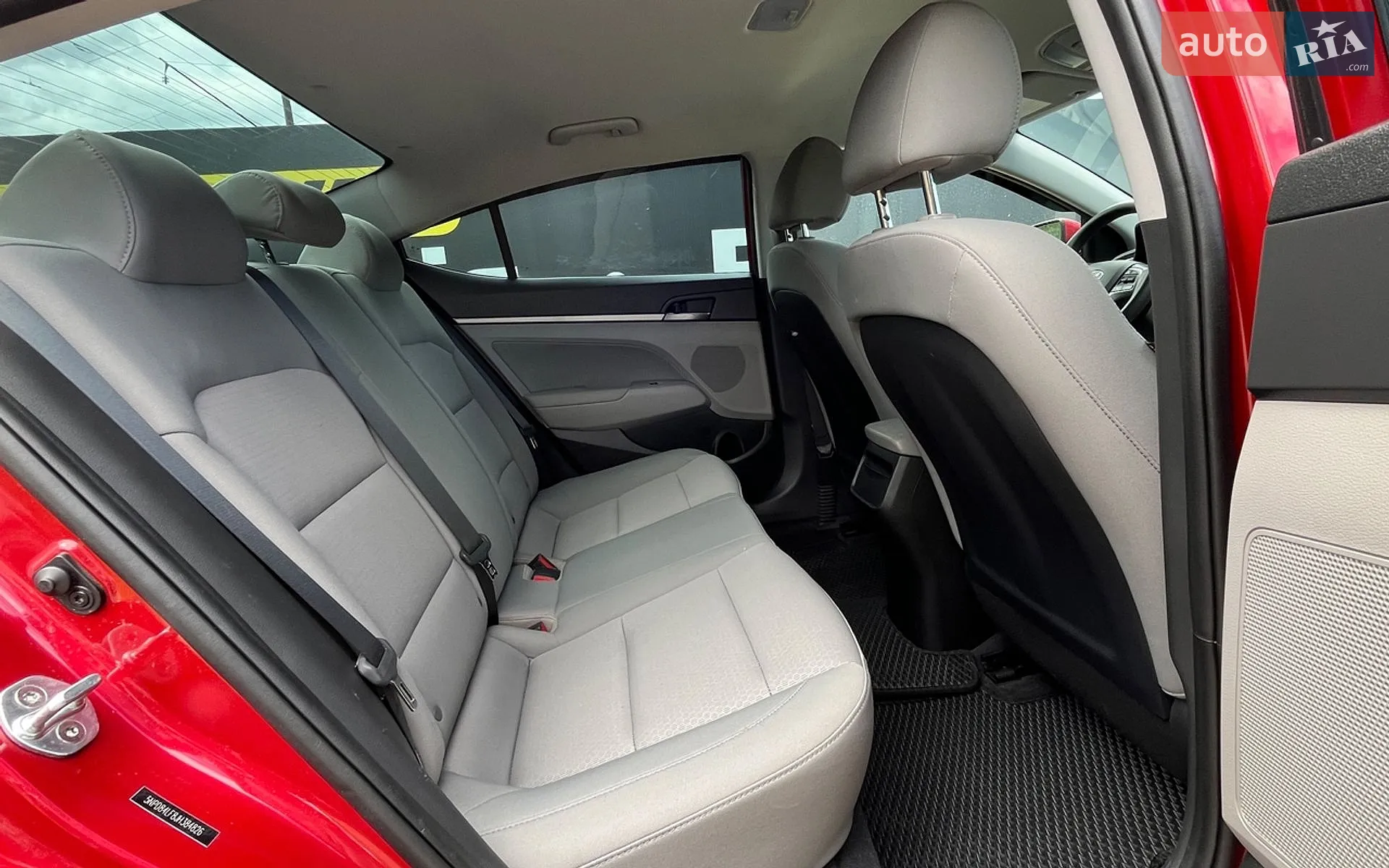 2018 Hyundai Elantra - мініатюра 26