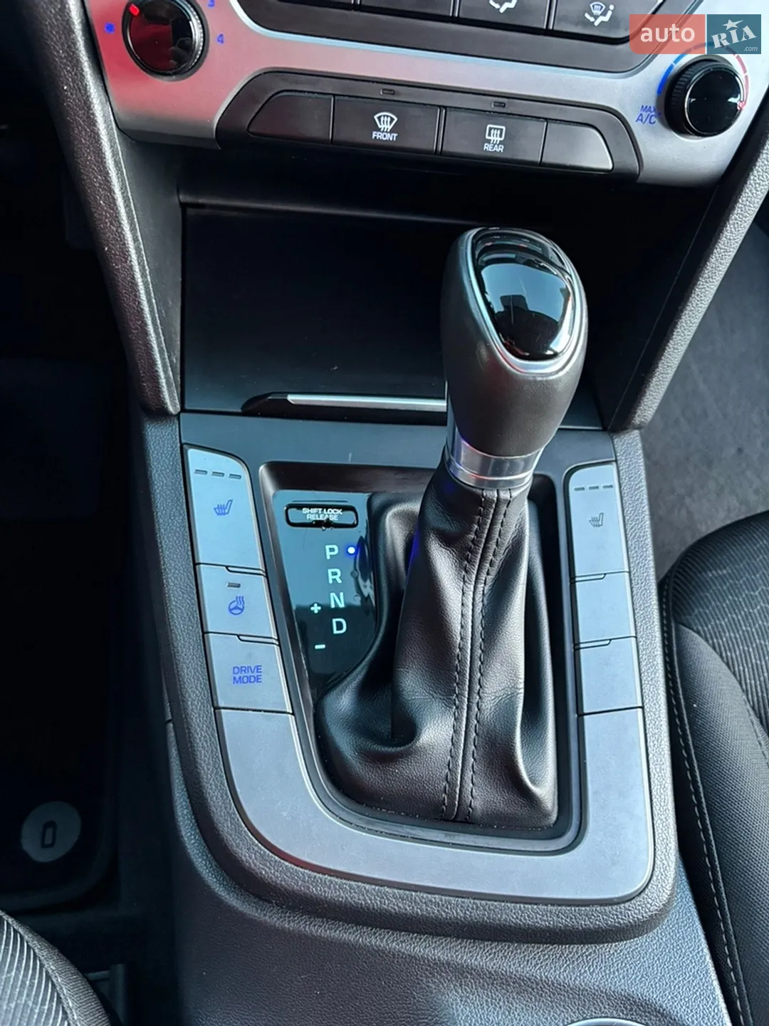 2016 Hyundai Elantra - мініатюра 11