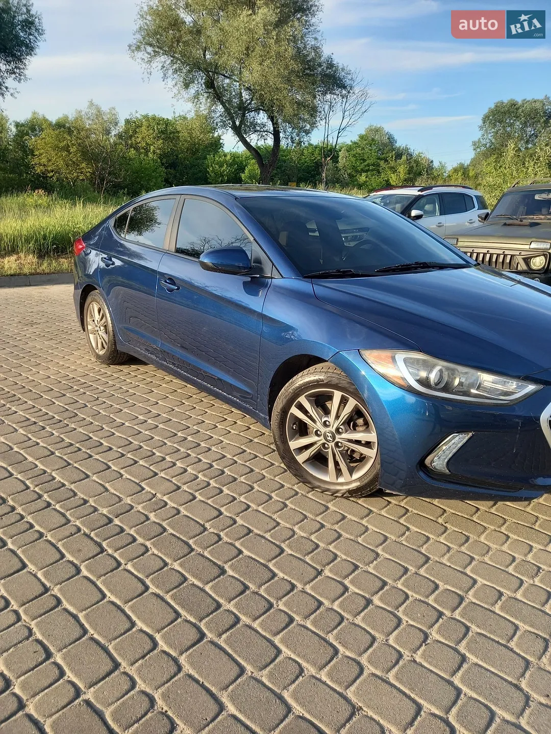 2016 Hyundai Elantra - мініатюра 8