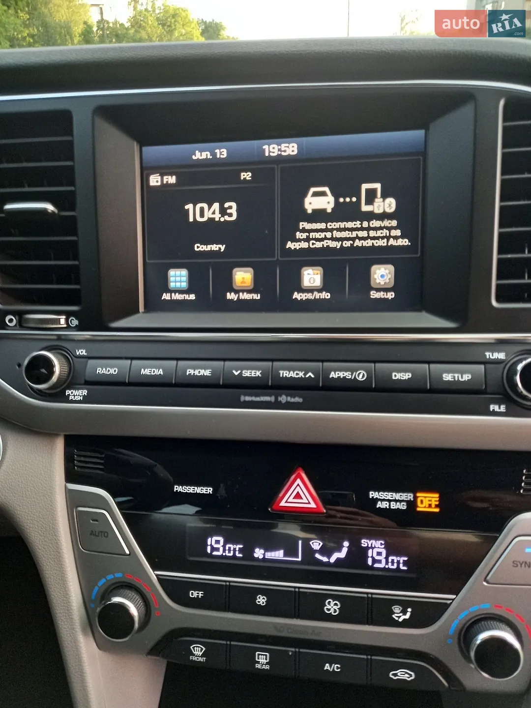 2016 Hyundai Elantra - мініатюра 11
