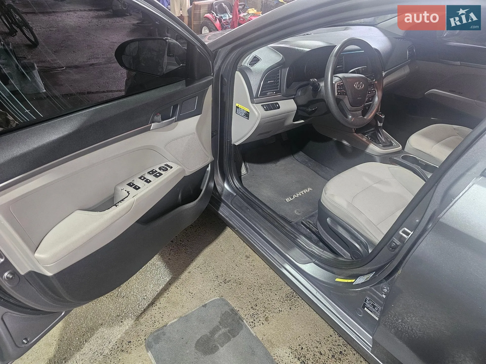 2018 Hyundai Elantra - мініатюра 9