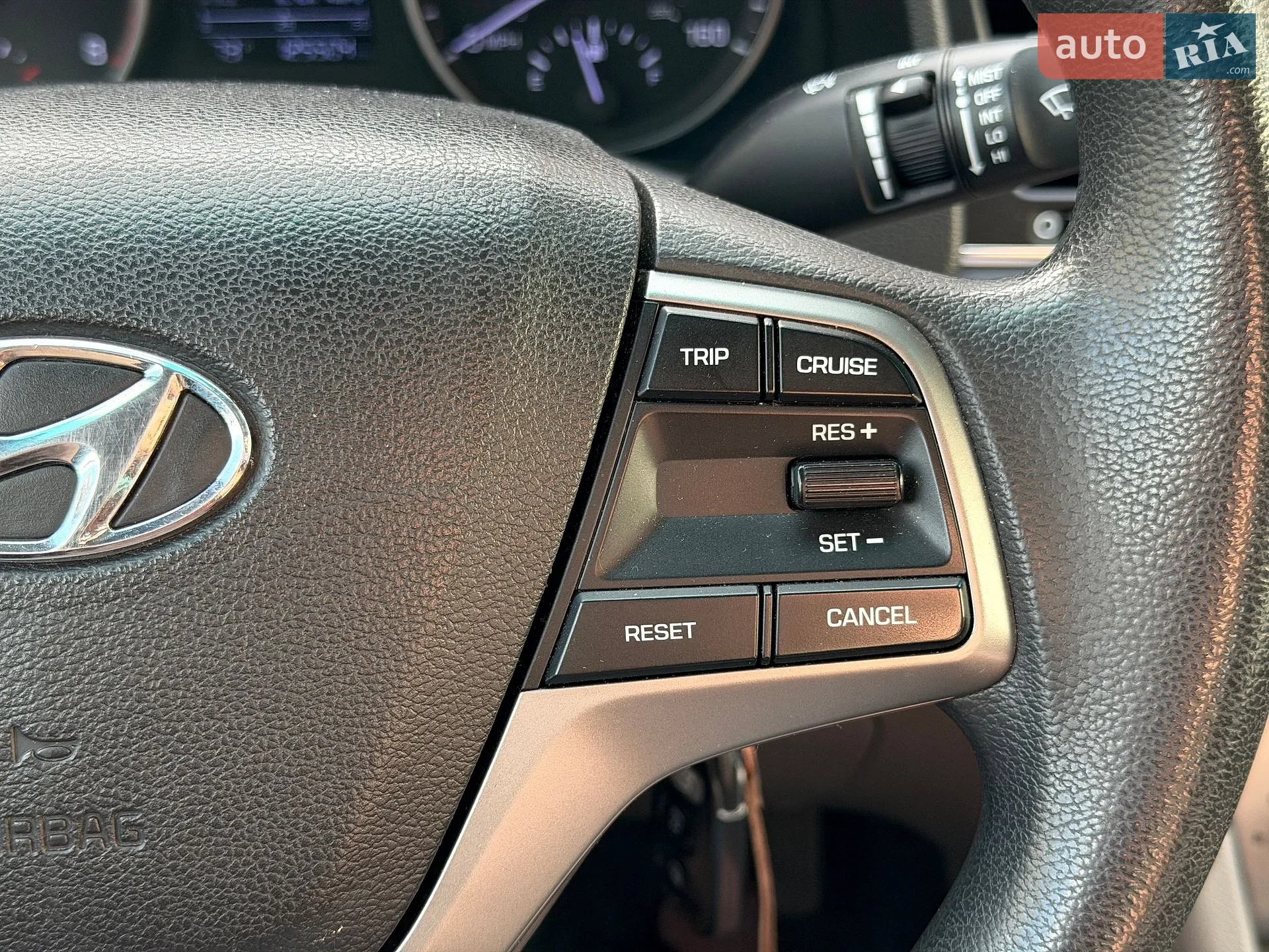 2017 Hyundai Elantra - мініатюра 16