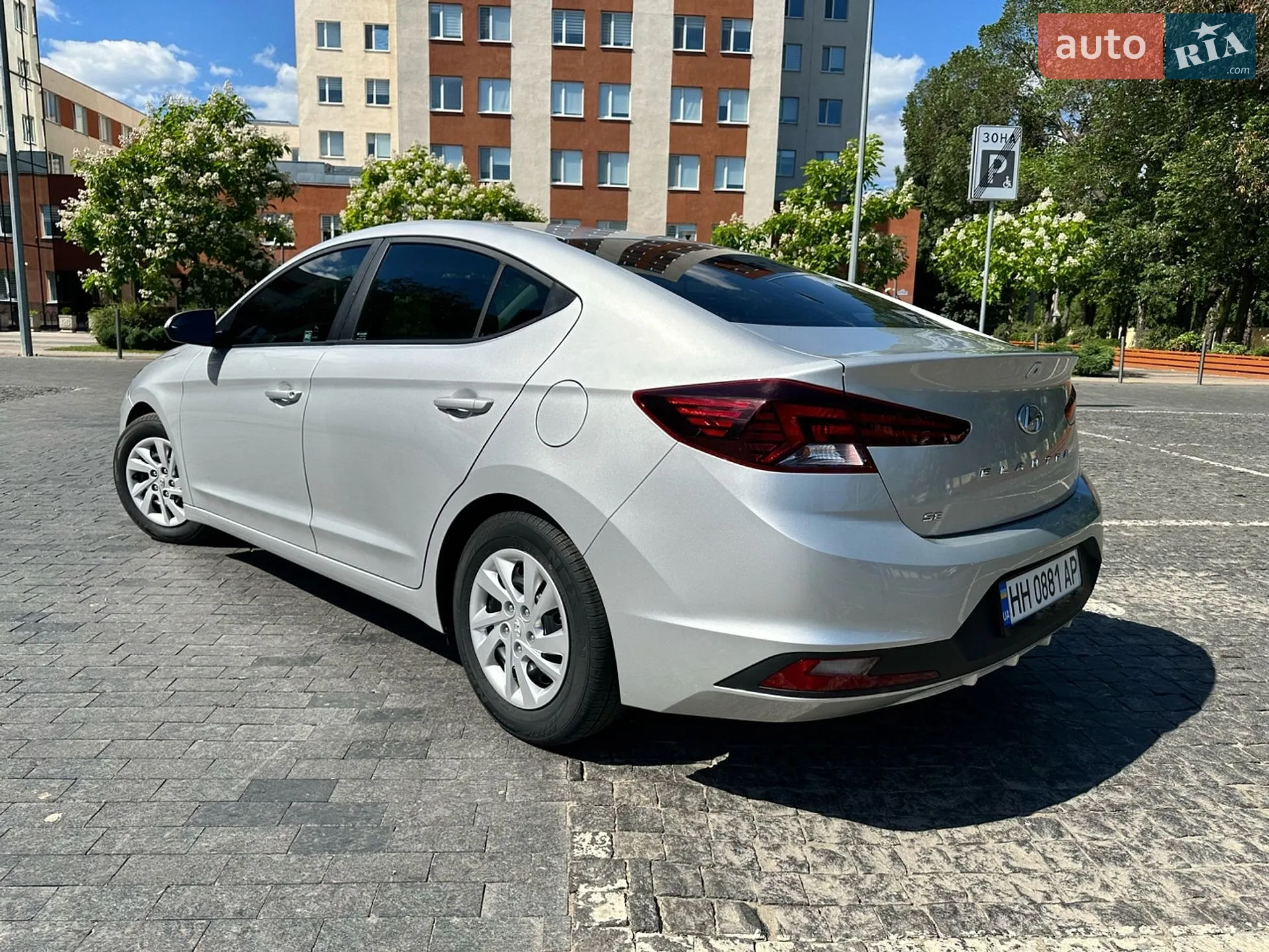 2019 Hyundai Elantra - мініатюра 8