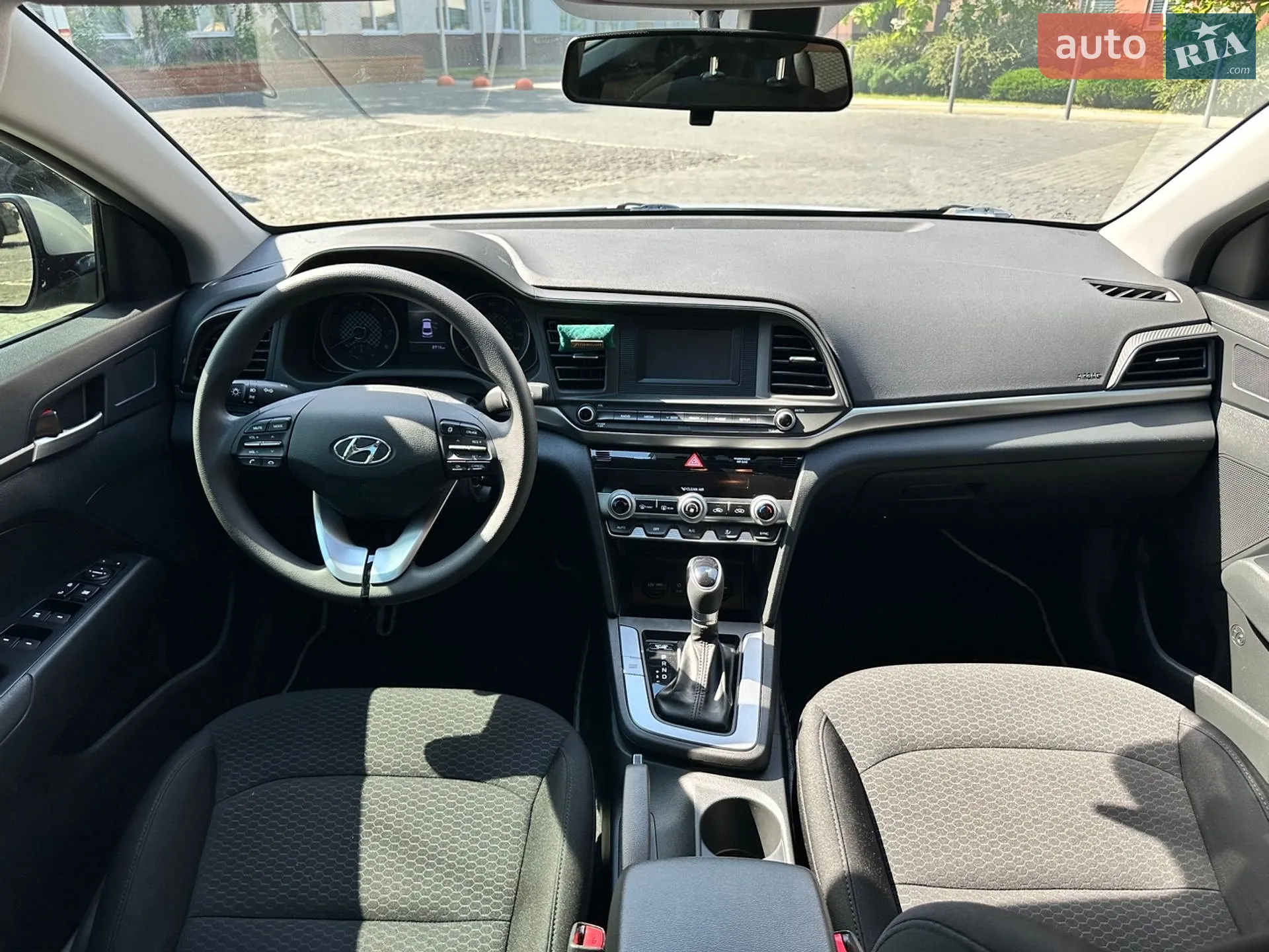 2019 Hyundai Elantra - мініатюра 11