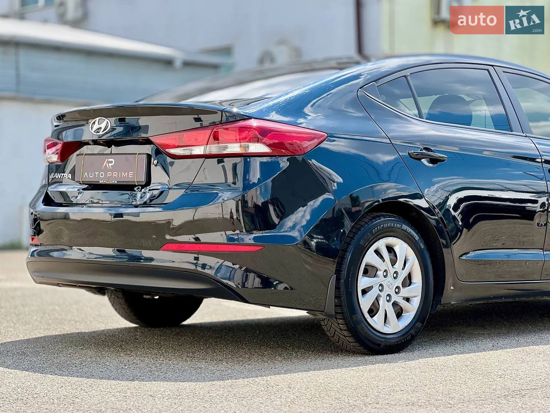 2017 Hyundai Elantra - мініатюра 14