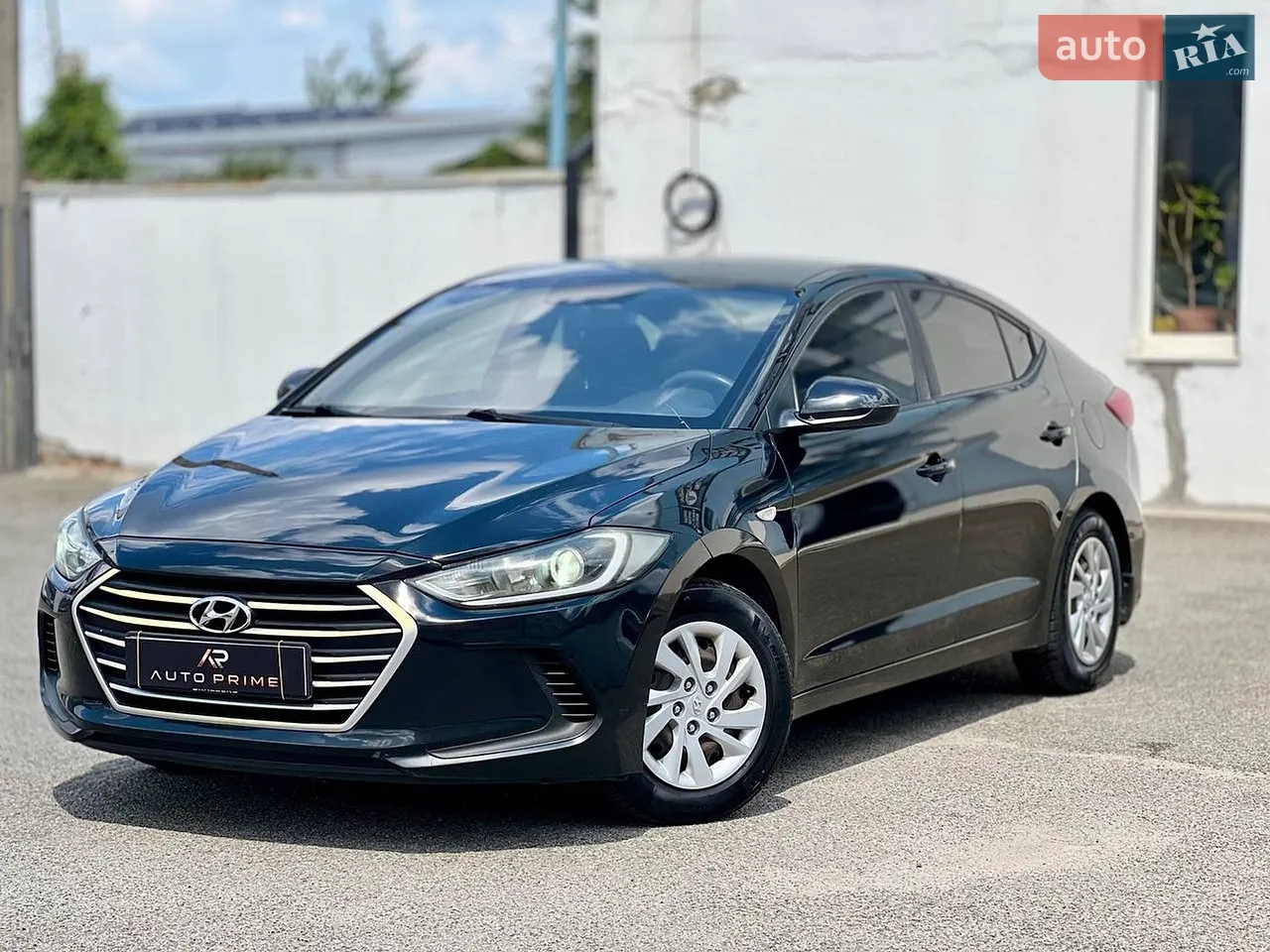 2016 Hyundai Elantra - мініатюра 17