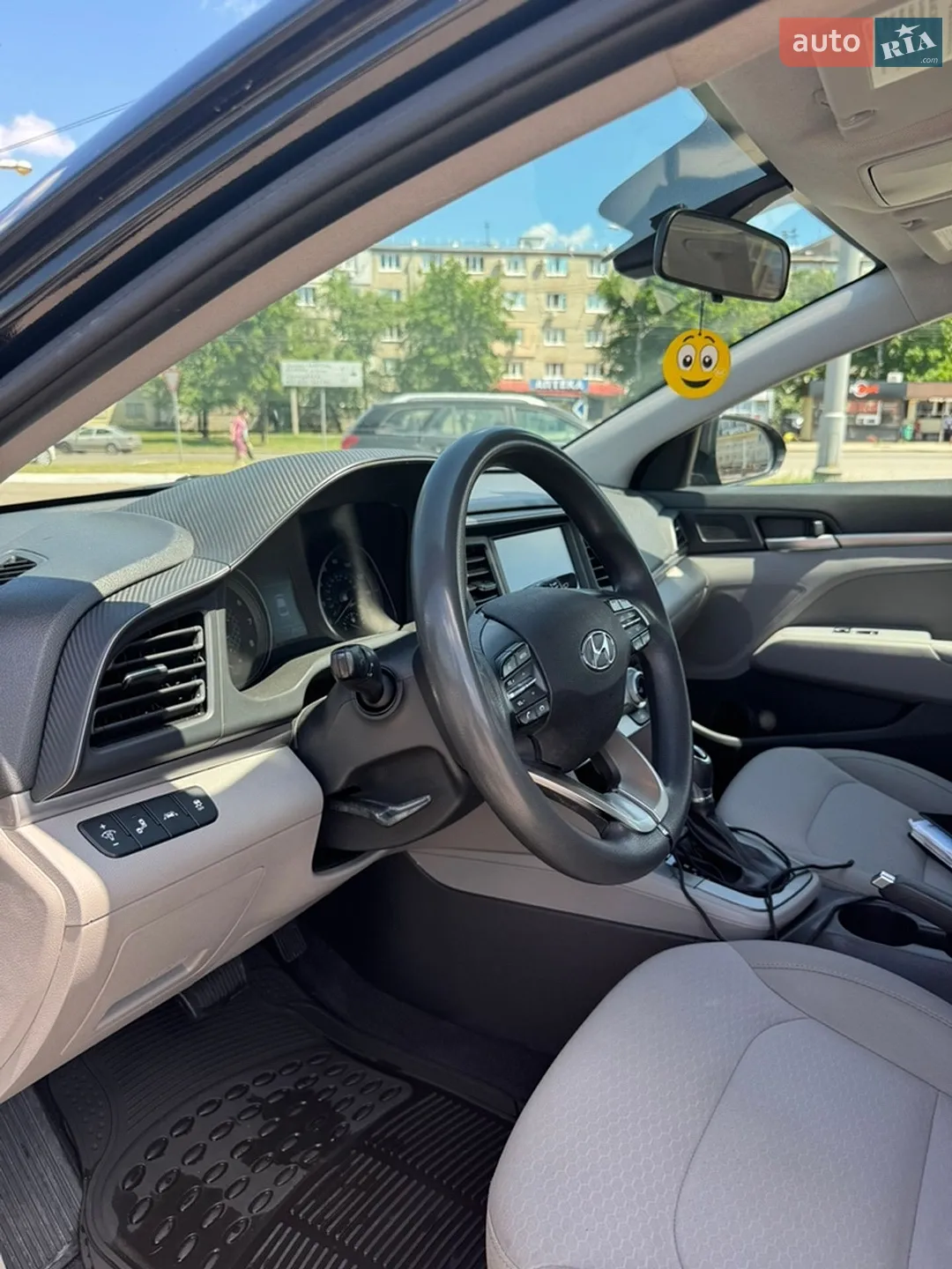 2019 Hyundai Elantra - мініатюра 23