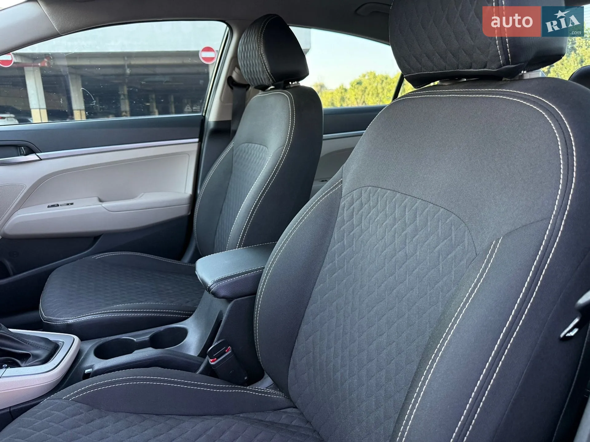 2019 Hyundai Elantra - мініатюра 13
