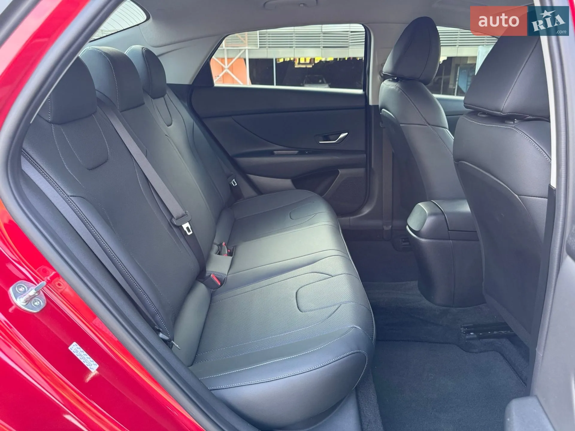 2021 Hyundai Elantra - мініатюра 30