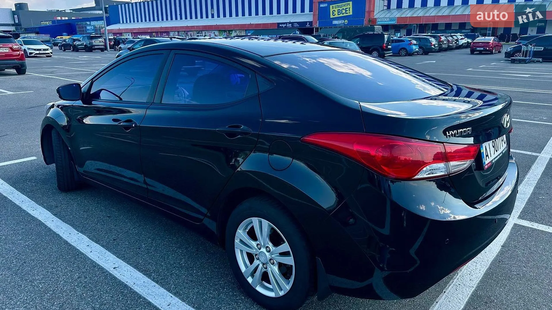 2012 Hyundai Elantra - мініатюра 10