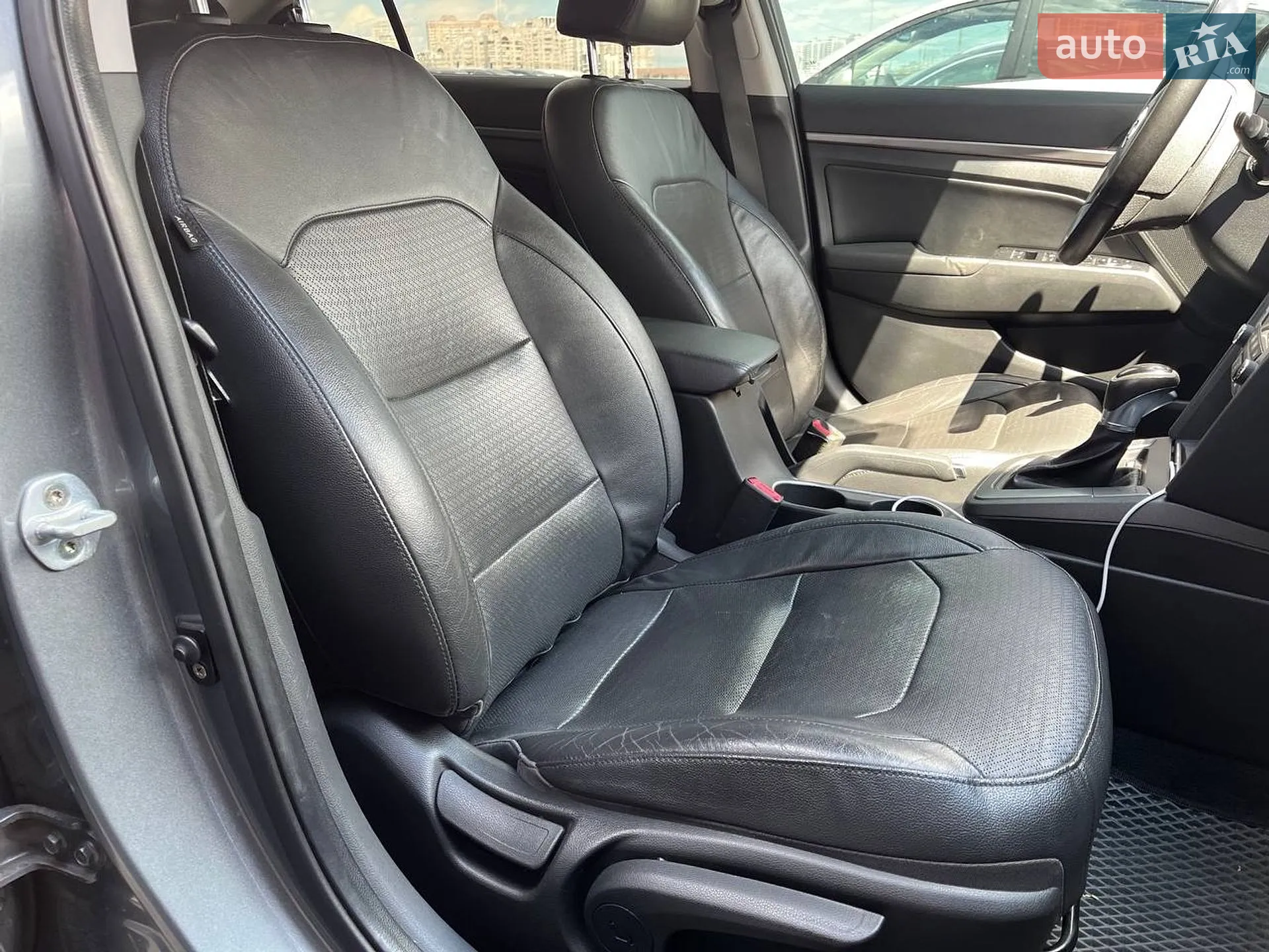 2016 Hyundai Elantra - мініатюра 14