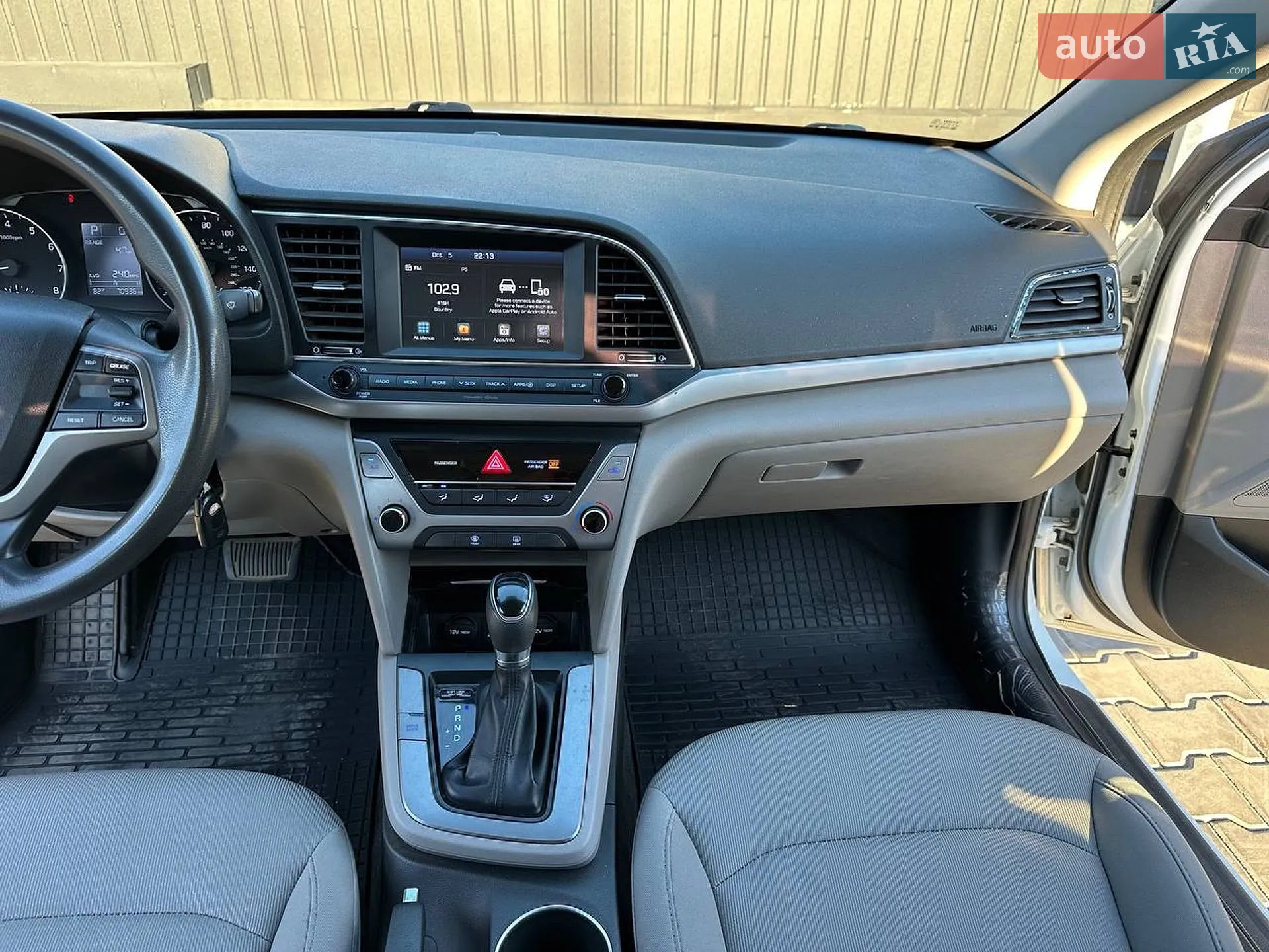 2017 Hyundai Elantra - мініатюра 15