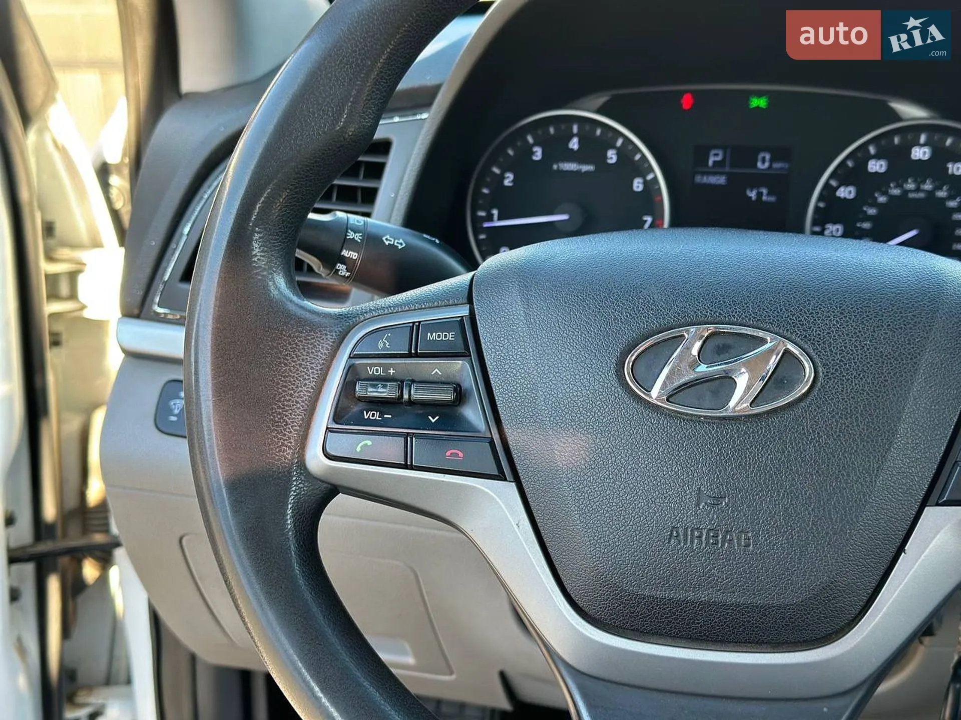 2017 Hyundai Elantra - мініатюра 19