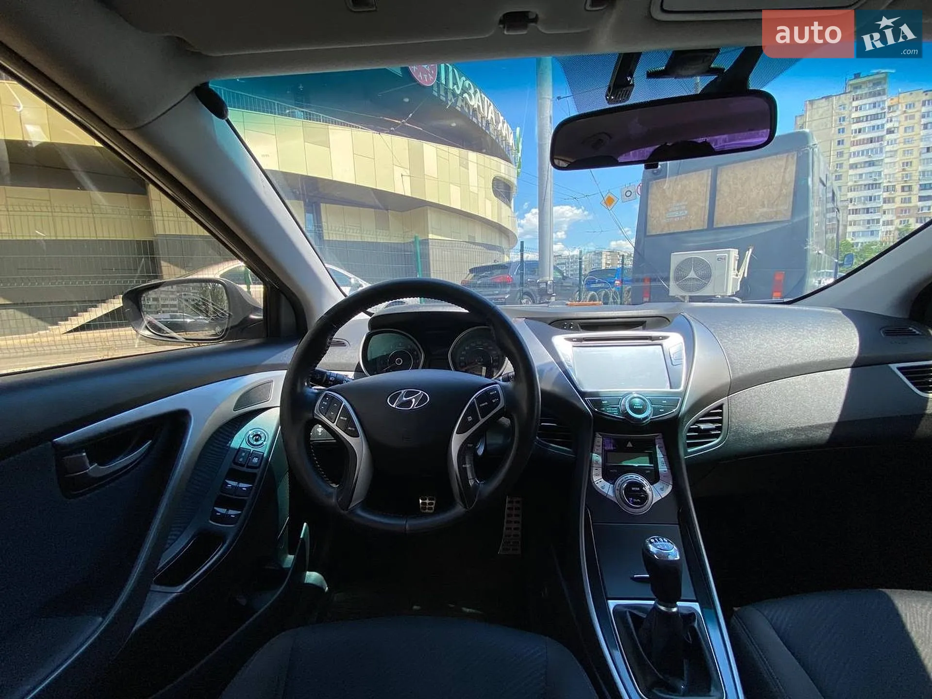 2011 Hyundai Elantra - мініатюра 12