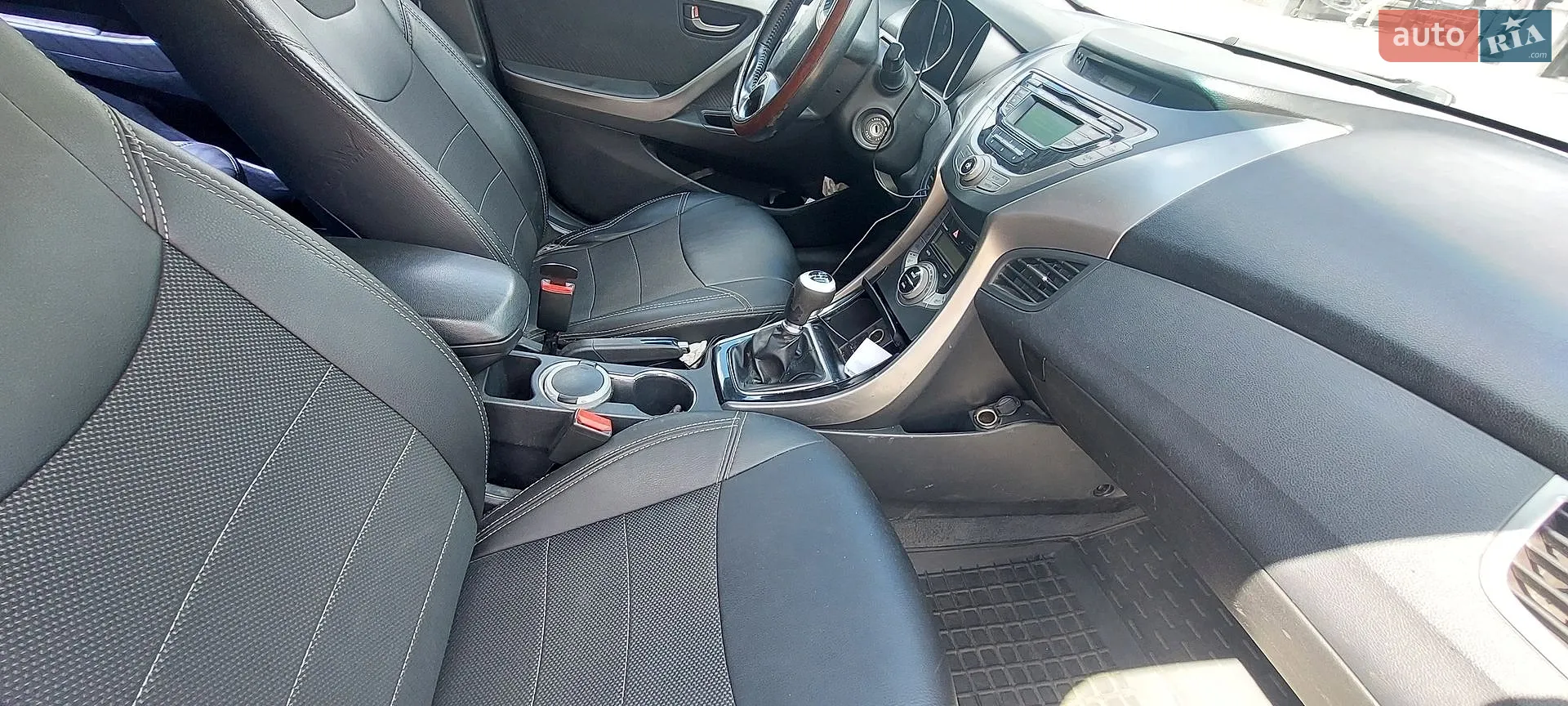 2013 Hyundai Elantra - мініатюра 20
