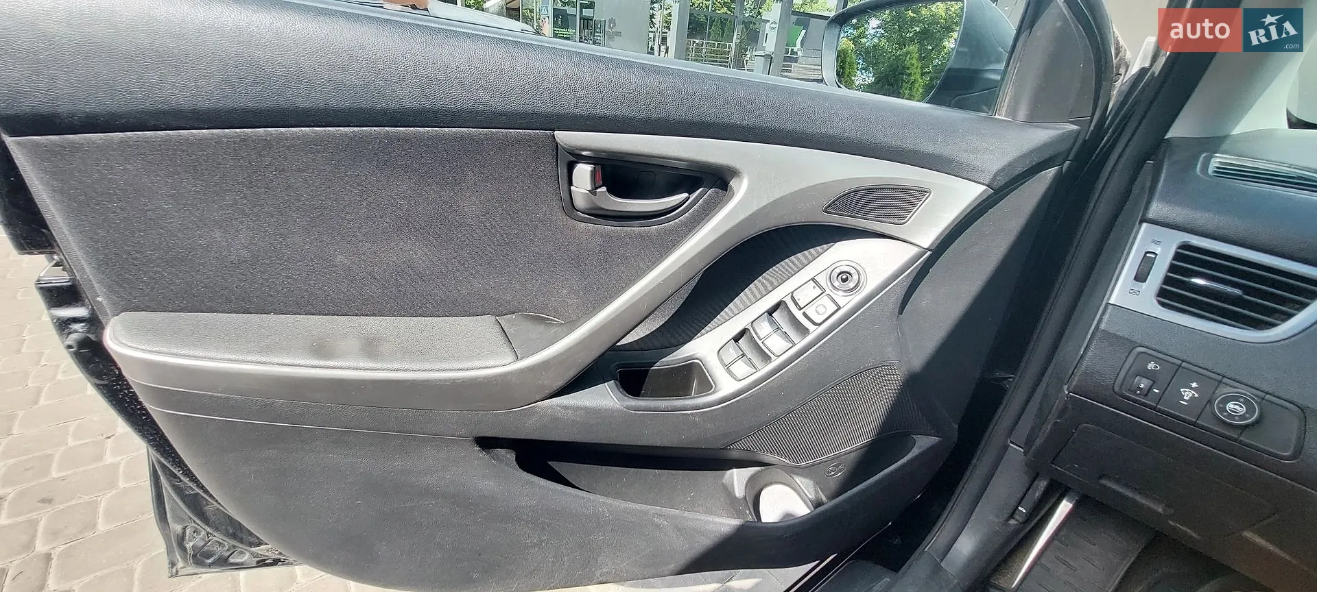 2013 Hyundai Elantra - мініатюра 25