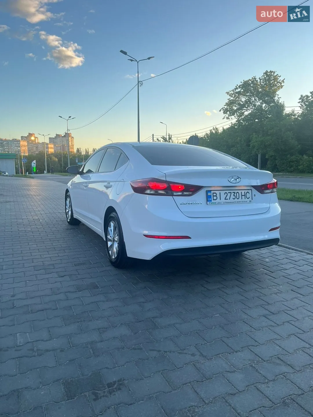 2018 Hyundai Elantra - мініатюра 8