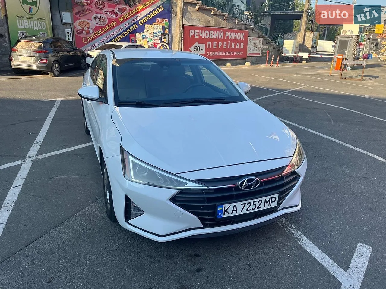2017 Hyundai Elantra - мініатюра 17