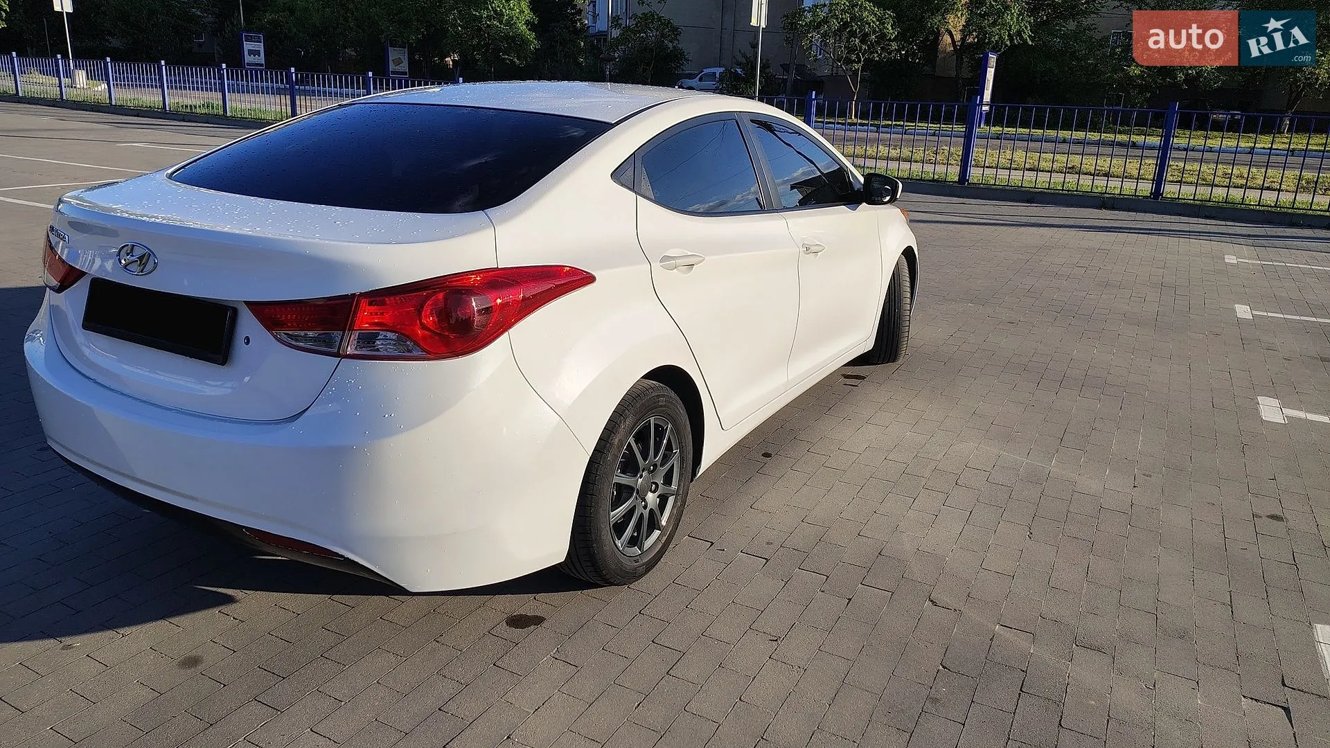 2013 Hyundai Elantra - мініатюра 10
