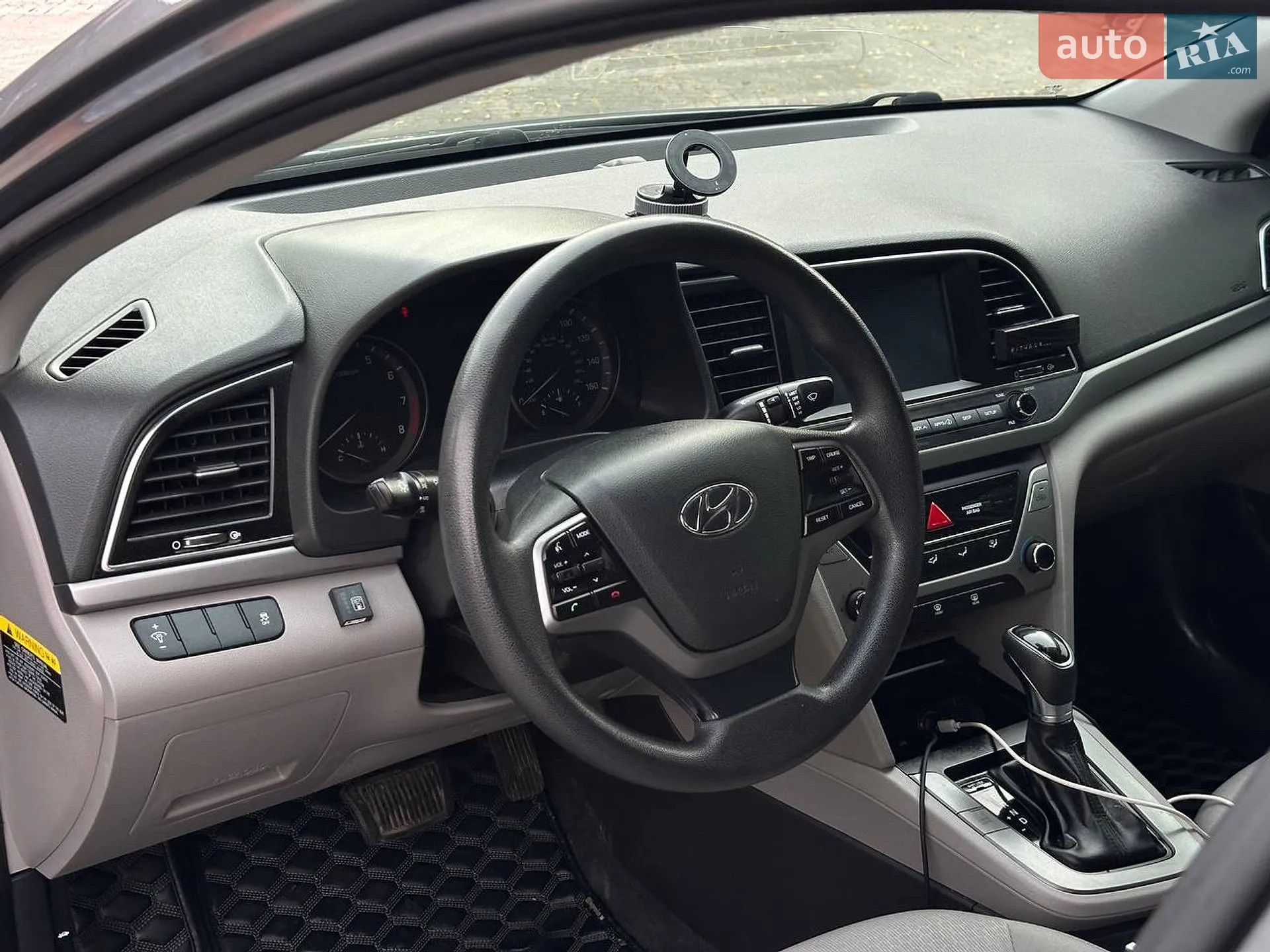 2017 Hyundai Elantra - мініатюра 9