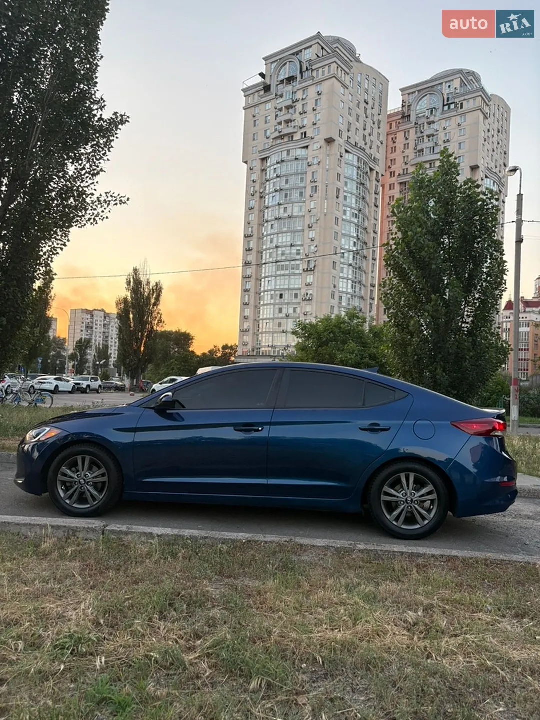 2017 Hyundai Elantra - мініатюра 4