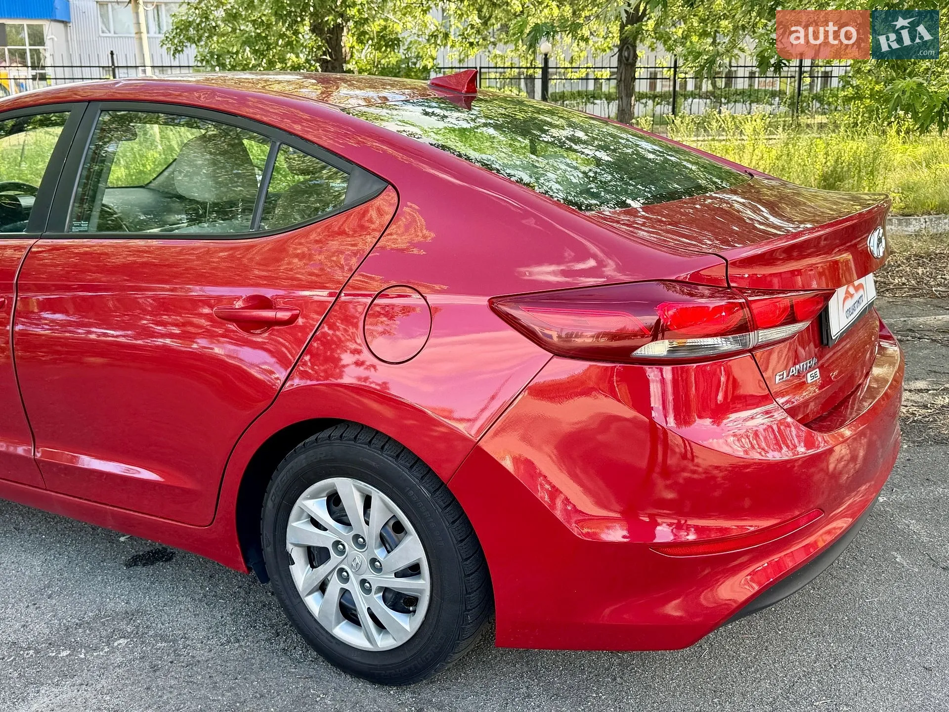 2017 Hyundai Elantra - мініатюра 10