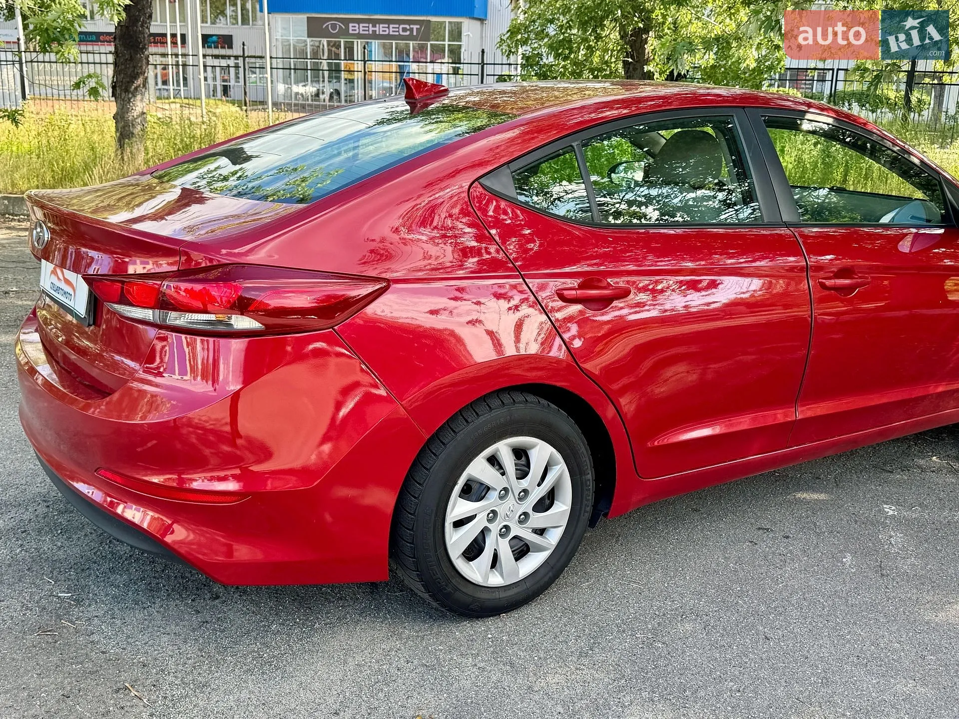 2017 Hyundai Elantra - мініатюра 13
