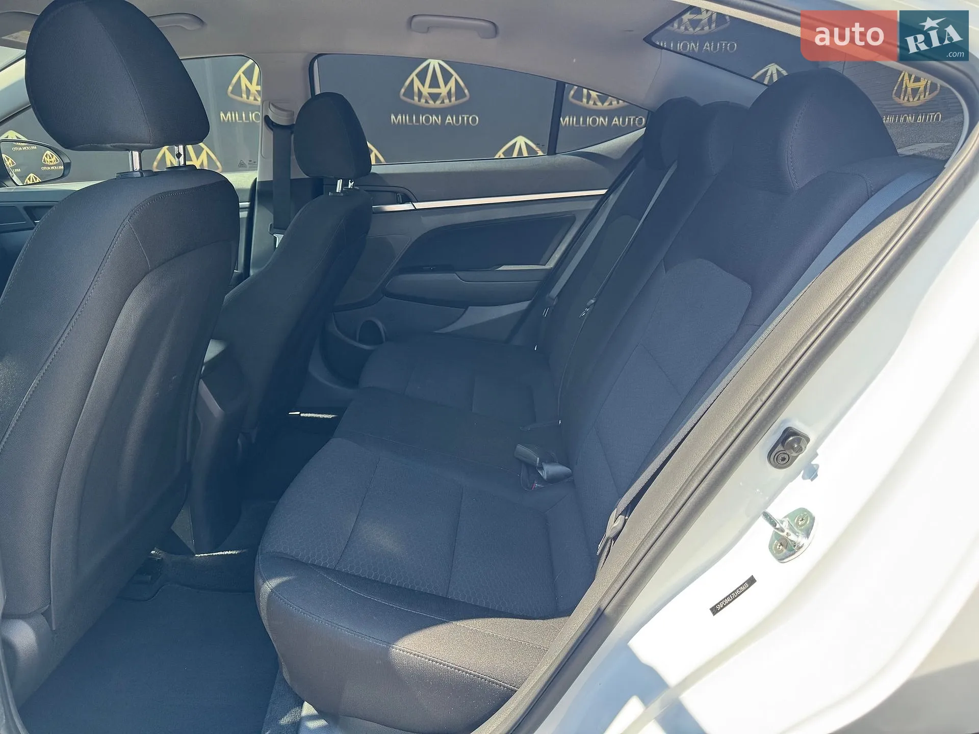 2019 Hyundai Elantra - мініатюра 11