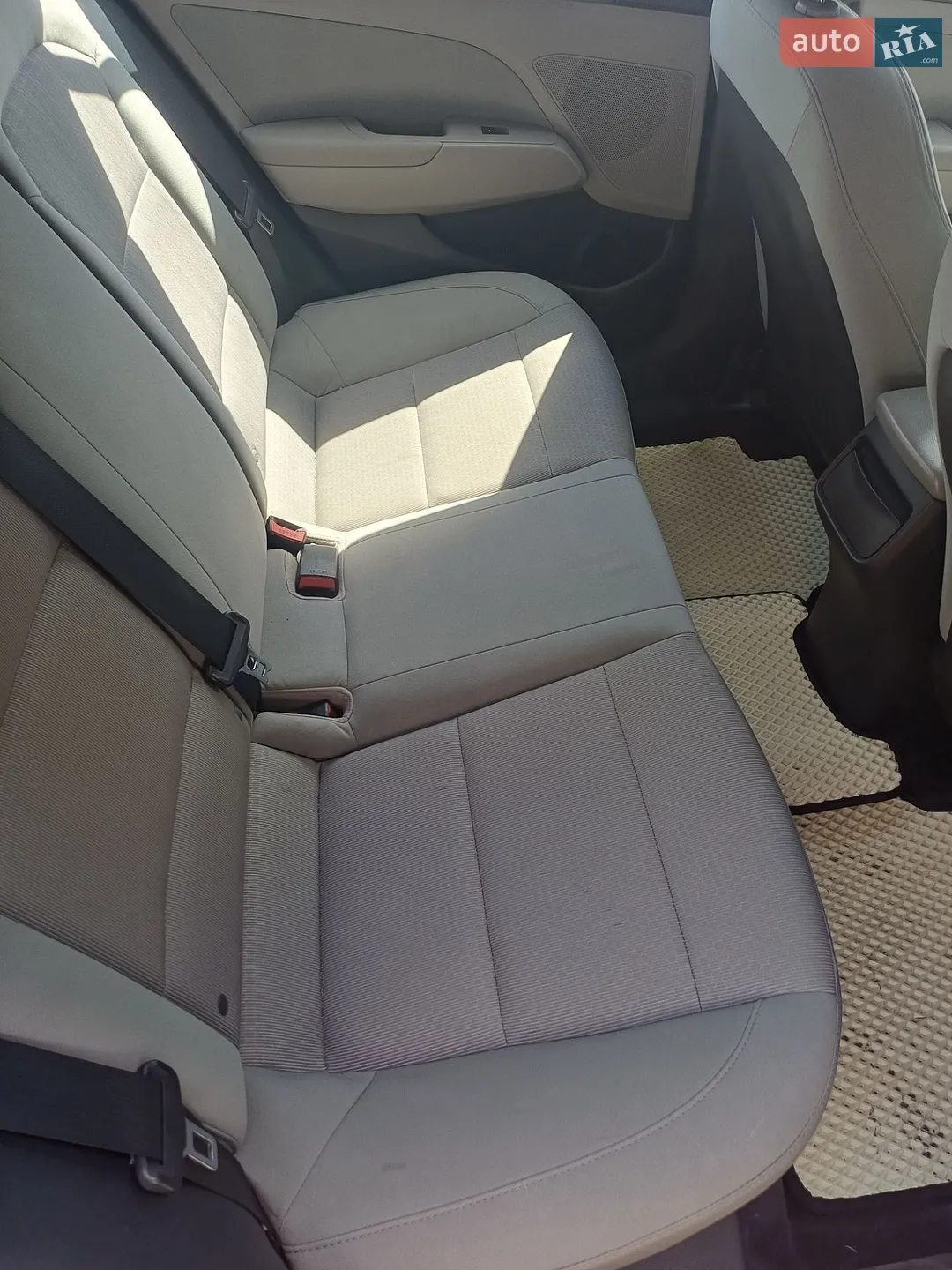 2016 Hyundai Elantra - мініатюра 3
