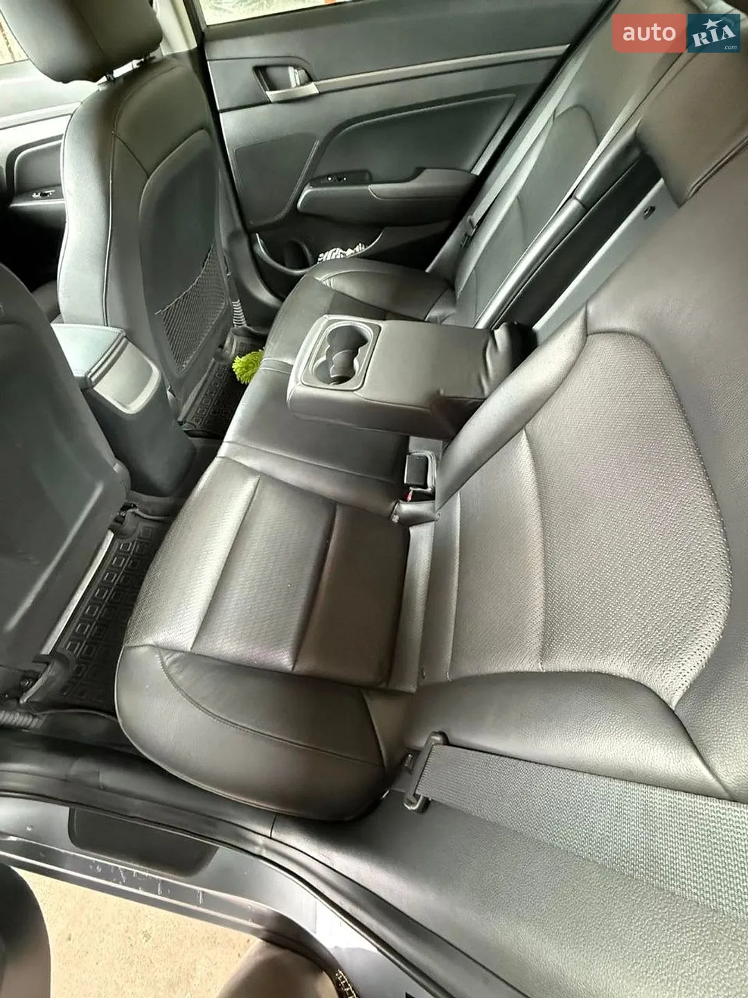 2016 Hyundai Elantra - мініатюра 6