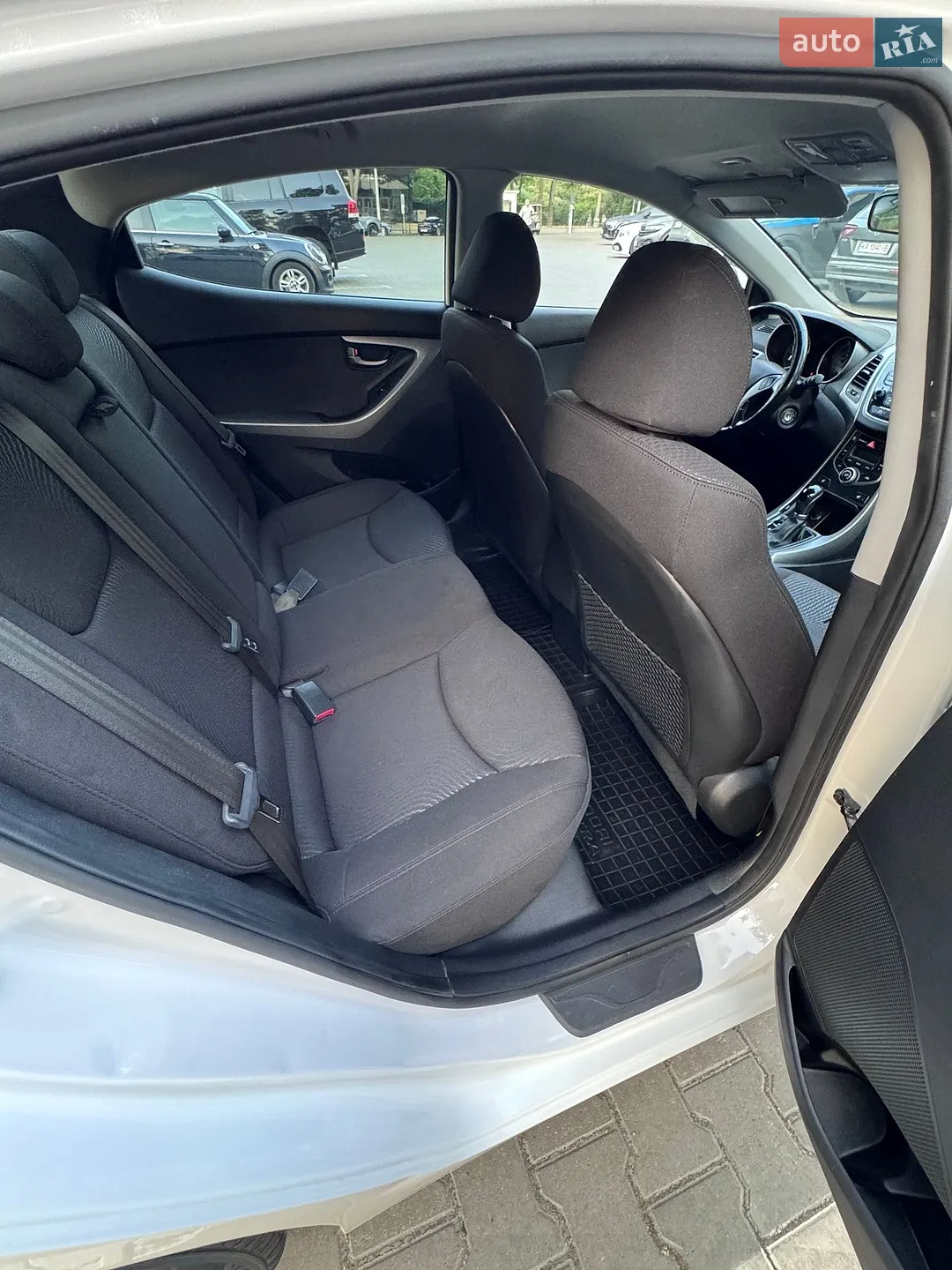 2015 Hyundai Elantra - мініатюра 27