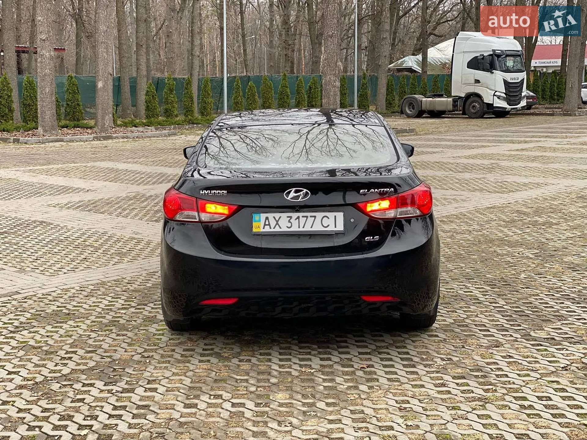 2011 Hyundai Elantra - мініатюра 2