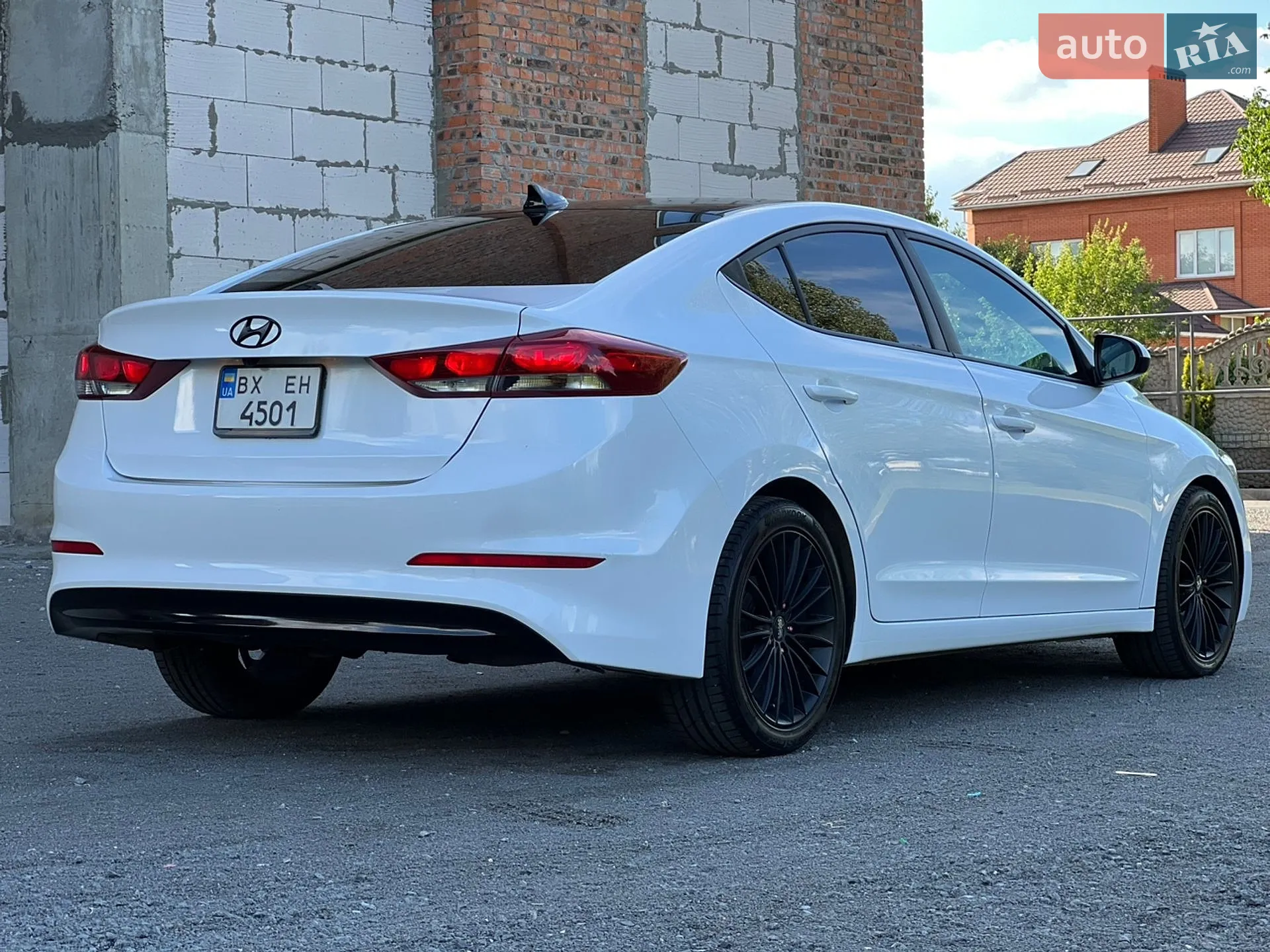 2017 Hyundai Elantra - мініатюра 19