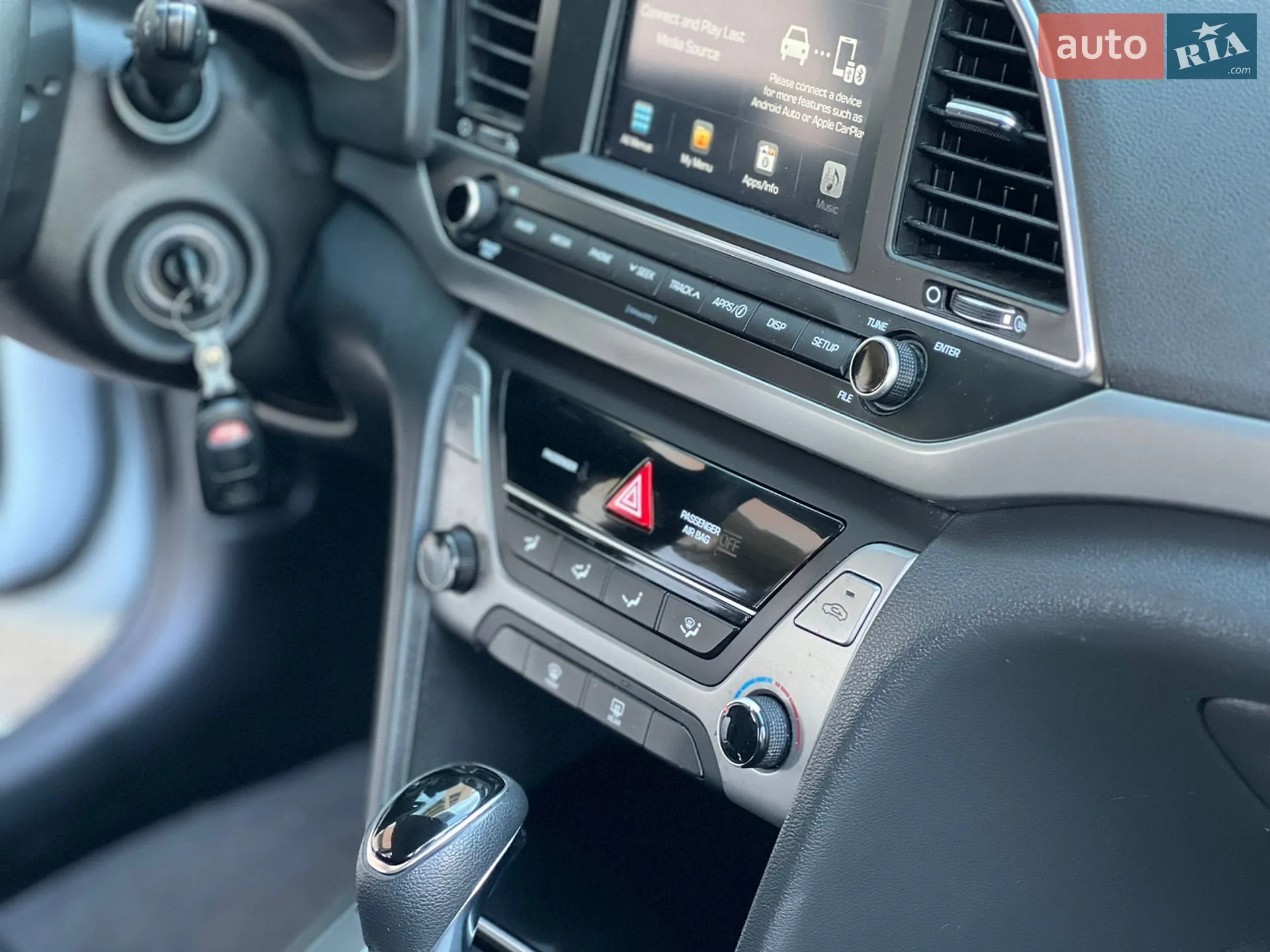 2017 Hyundai Elantra - мініатюра 47