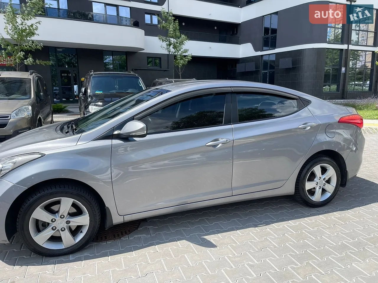 2011 Hyundai Elantra - мініатюра 26