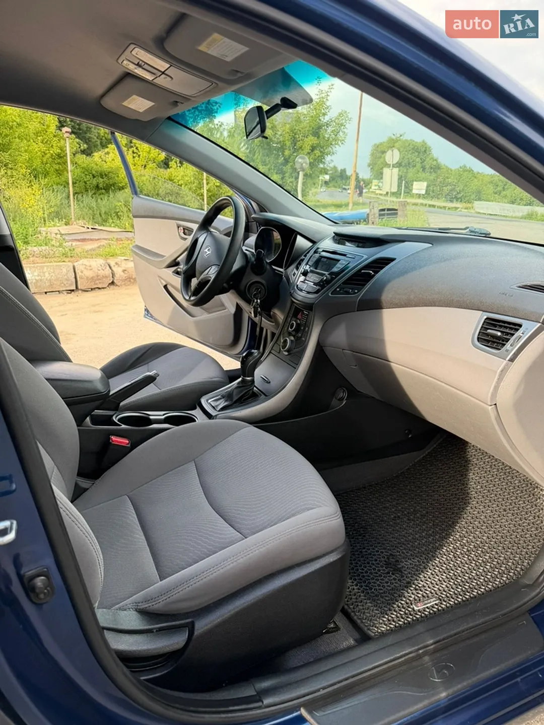 2015 Hyundai Elantra - мініатюра 23