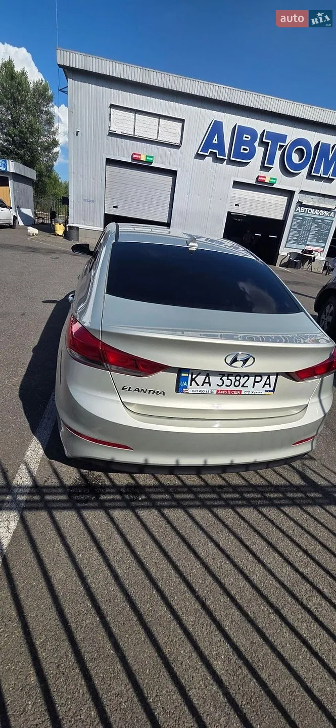 2018 Hyundai Elantra - мініатюра 8
