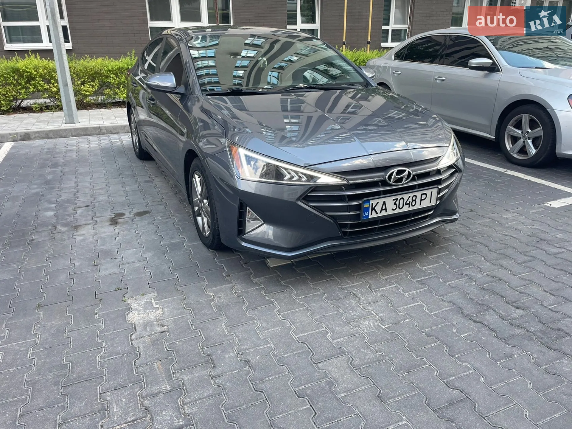 2019 Hyundai Elantra - фото 1