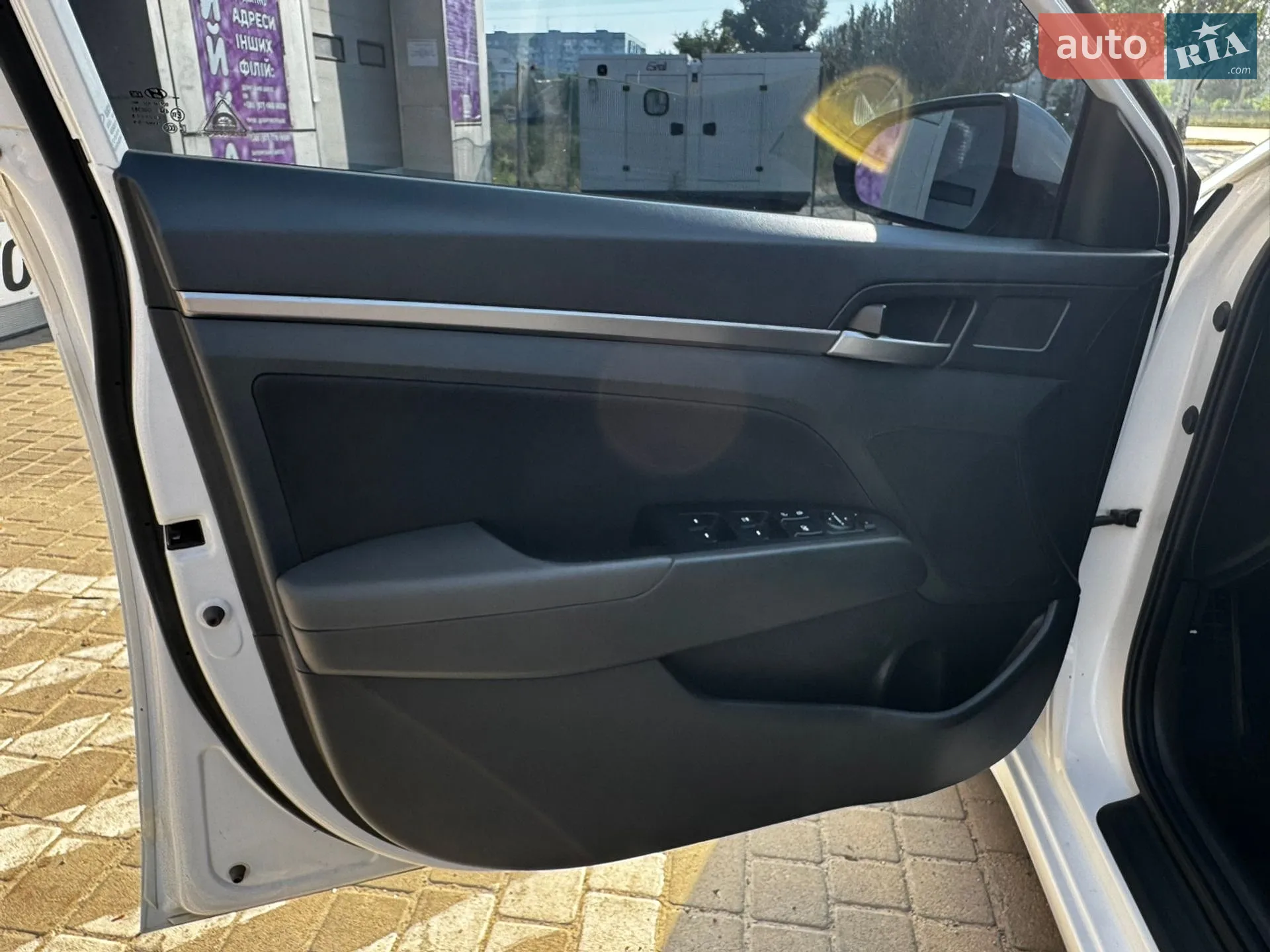 2016 Hyundai Elantra - мініатюра 14