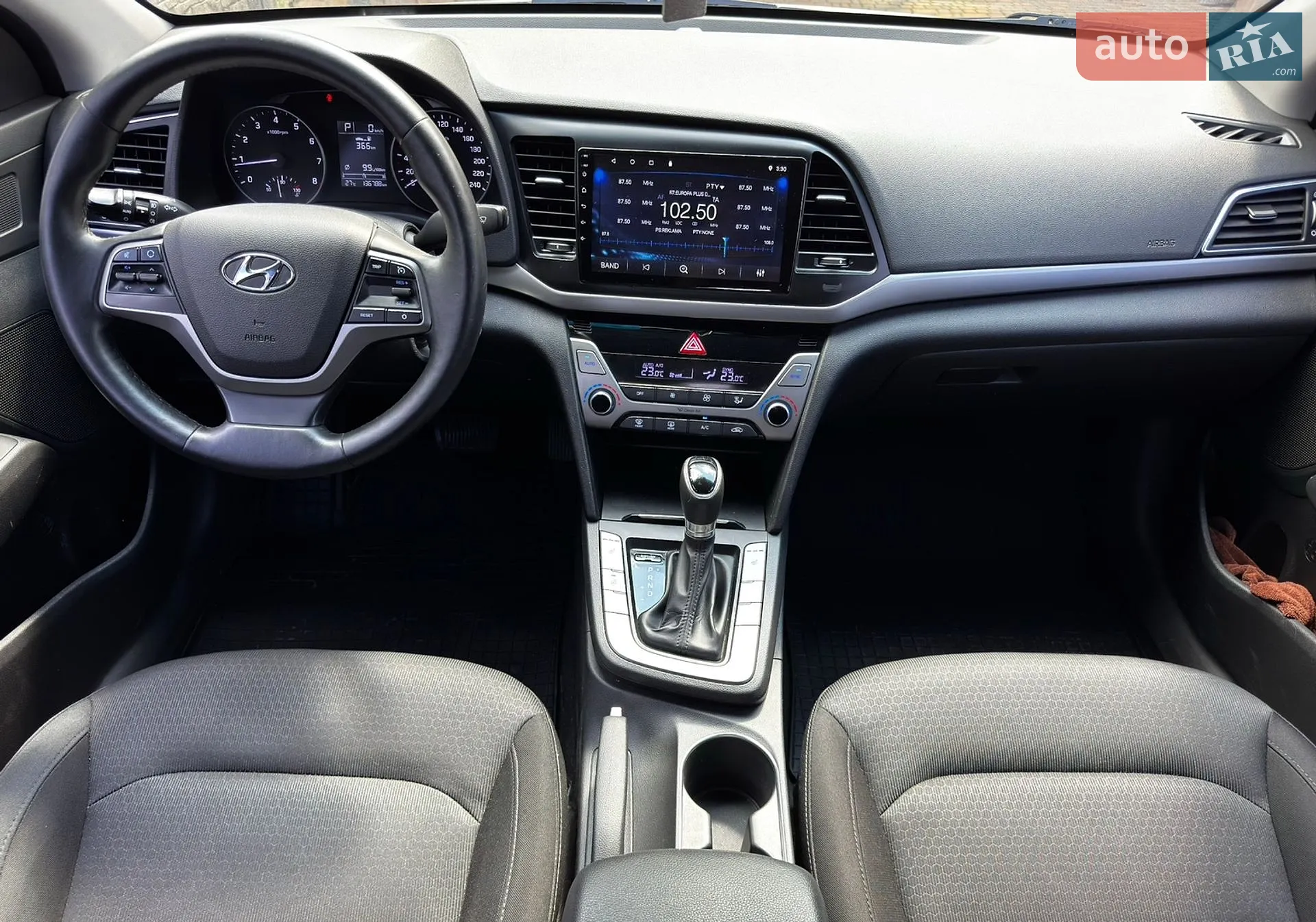 2016 Hyundai Elantra - мініатюра 19