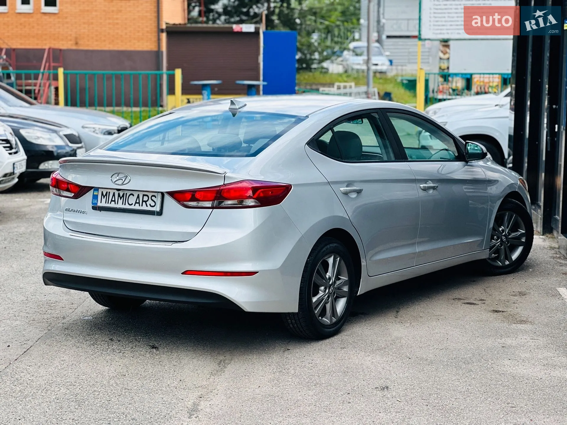 2017 Hyundai Elantra - мініатюра 4