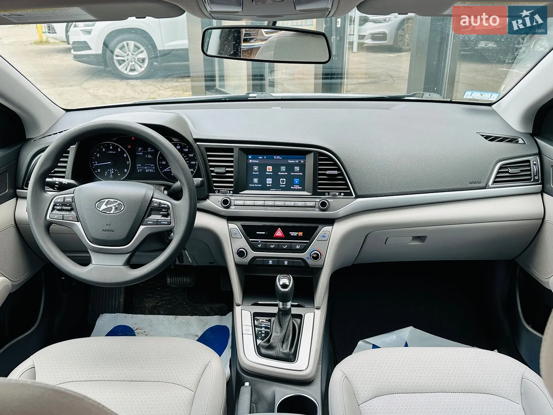 2017 Hyundai Elantra - мініатюра 28