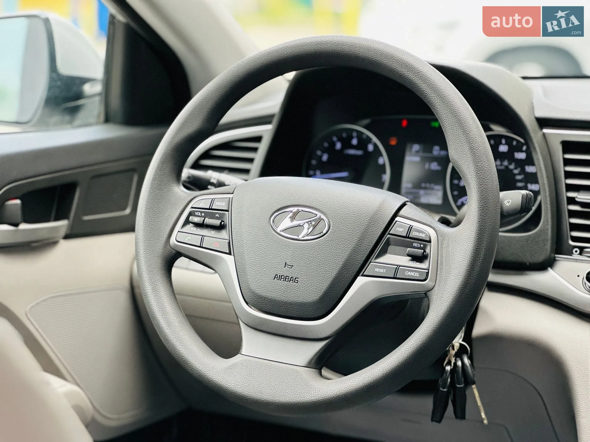 2017 Hyundai Elantra - мініатюра 32