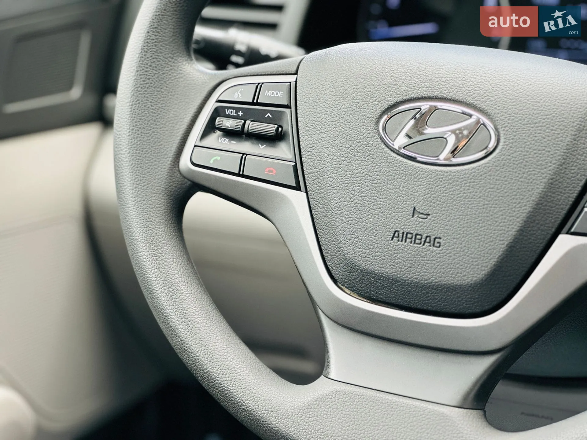 2017 Hyundai Elantra - мініатюра 34