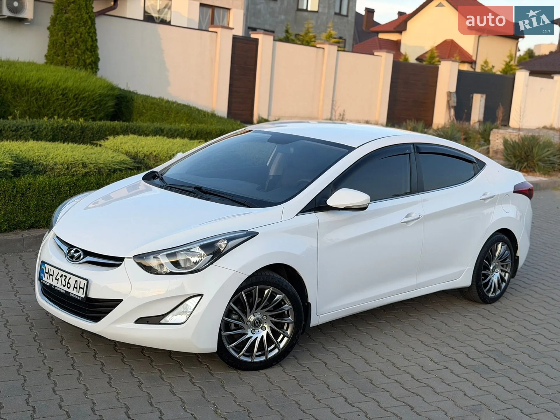 2015 Hyundai Elantra - мініатюра 23