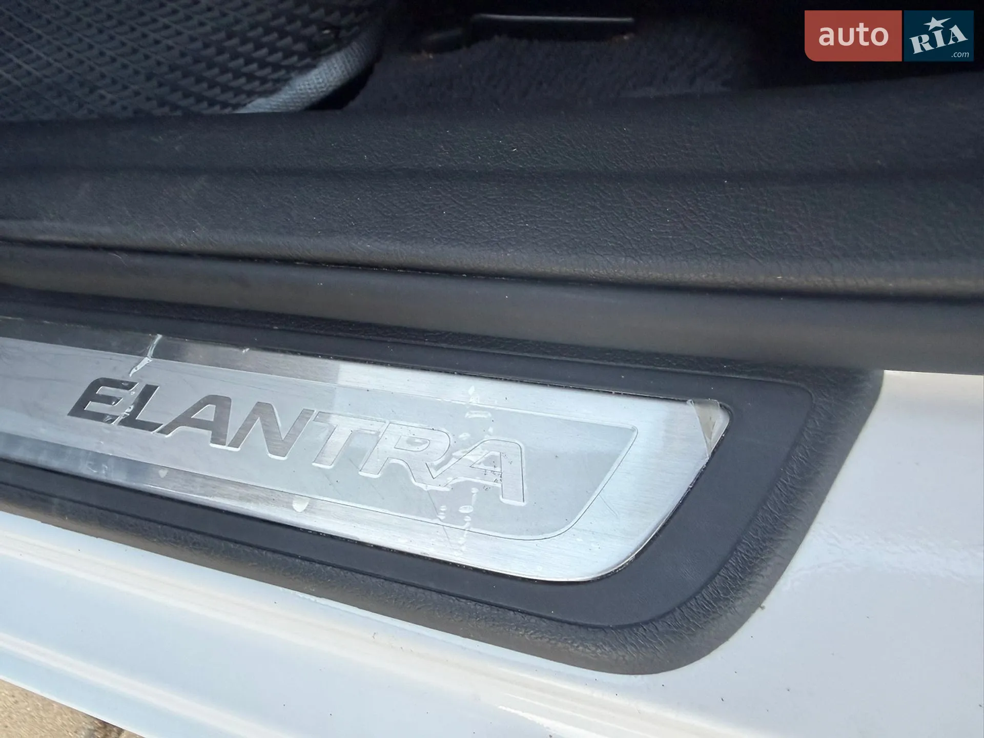 2015 Hyundai Elantra - мініатюра 40