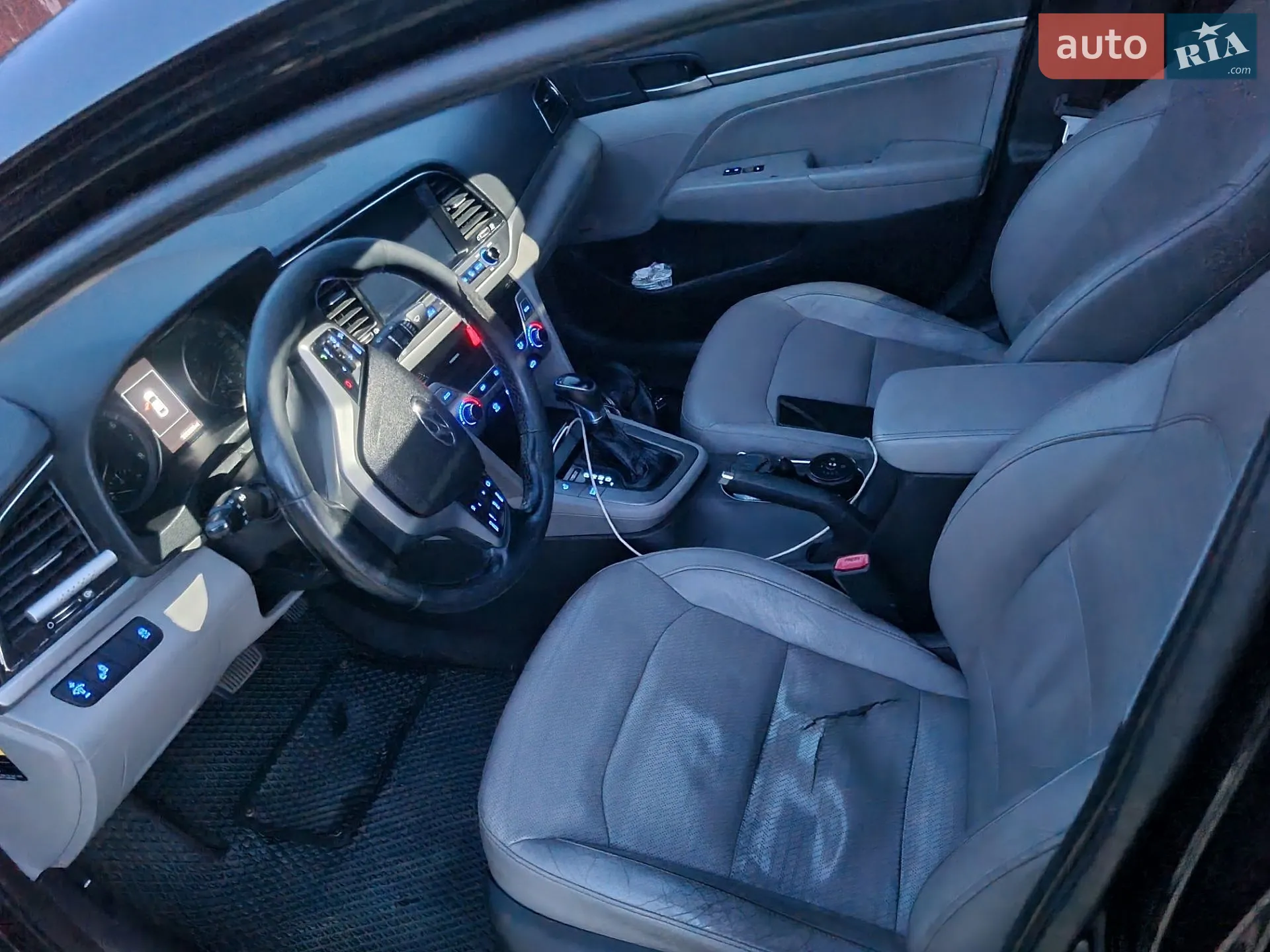 2016 Hyundai Elantra - мініатюра 8